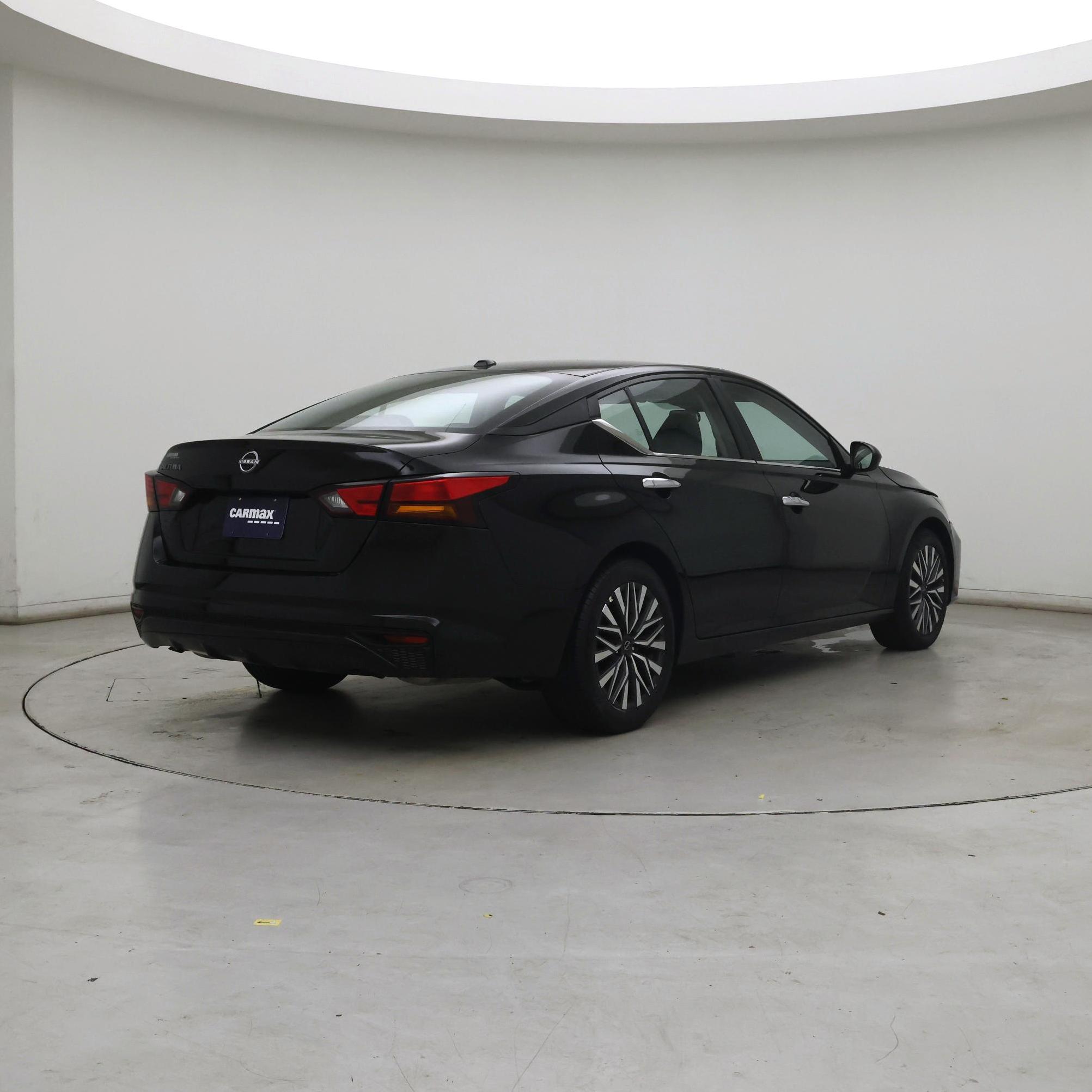 Thumbnail: 2025 Nissan Altima - 8