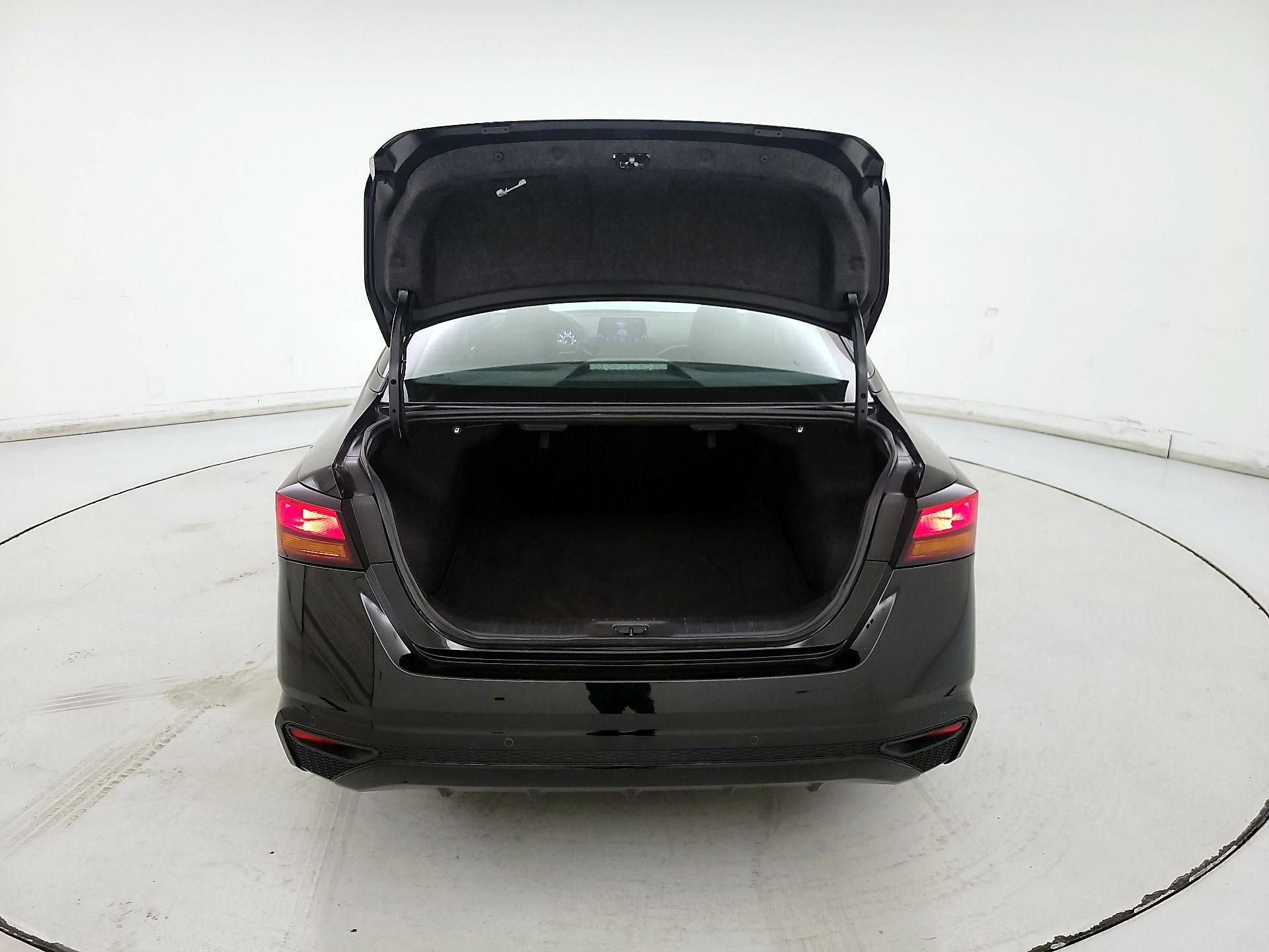 Thumbnail: 2025 Nissan Altima - 20