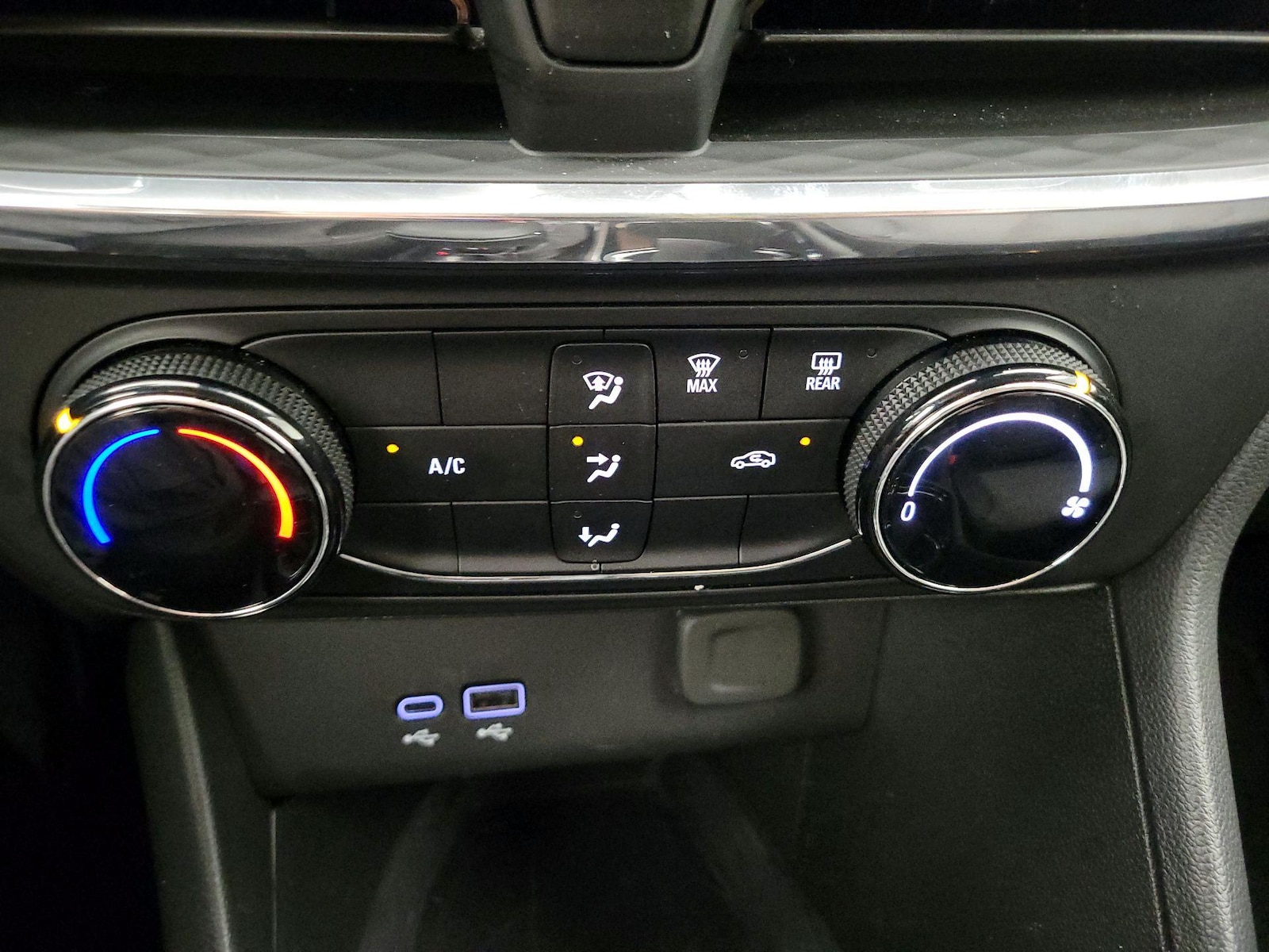 2025 Buick Encore GX Preferred - Photo 17