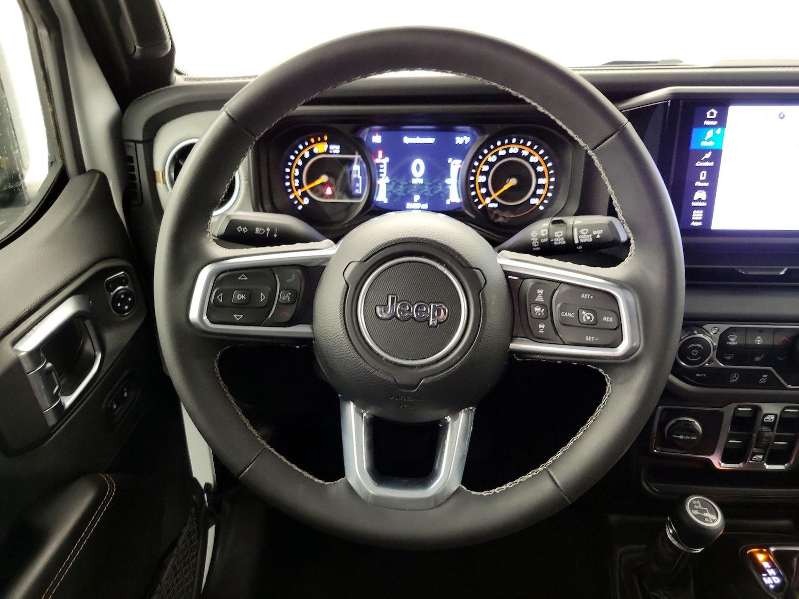2025 Jeep Wrangler 4-Door Sahara - Photo 11