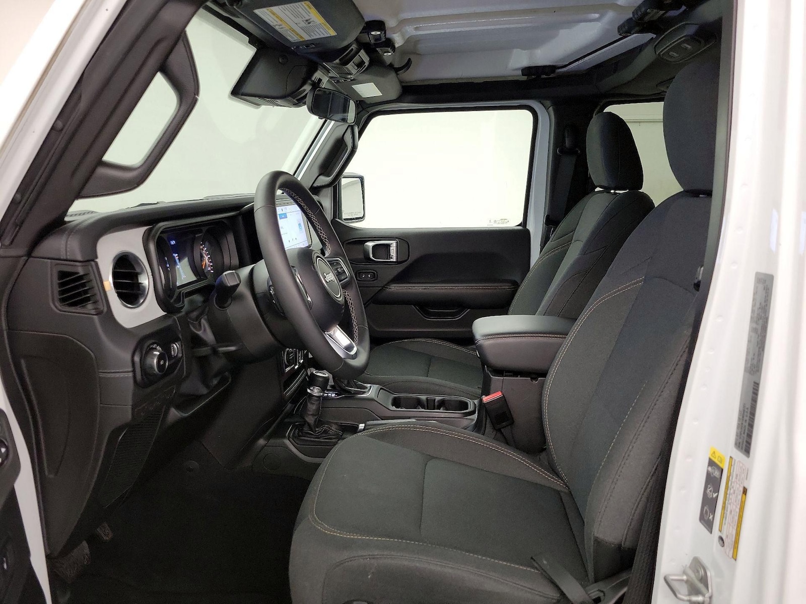 2025 Jeep Wrangler 4-Door Sahara - Photo 12