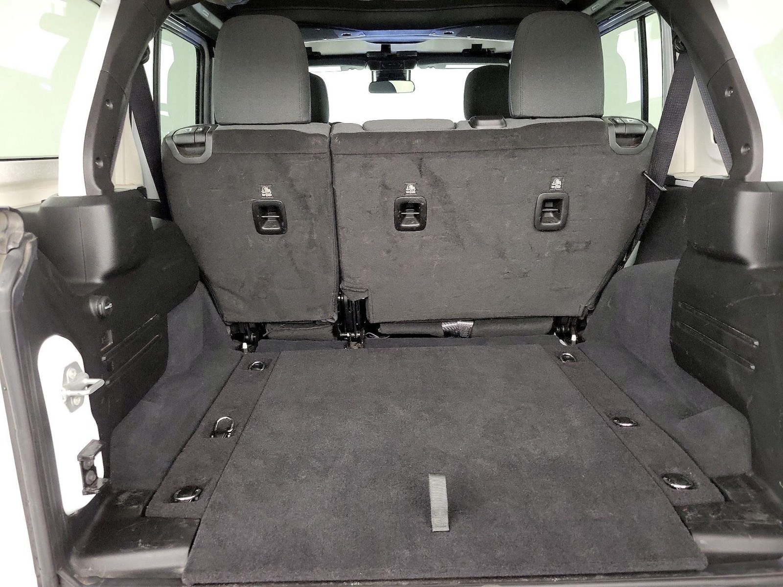 2025 Jeep Wrangler 4-Door Sahara - Photo 21
