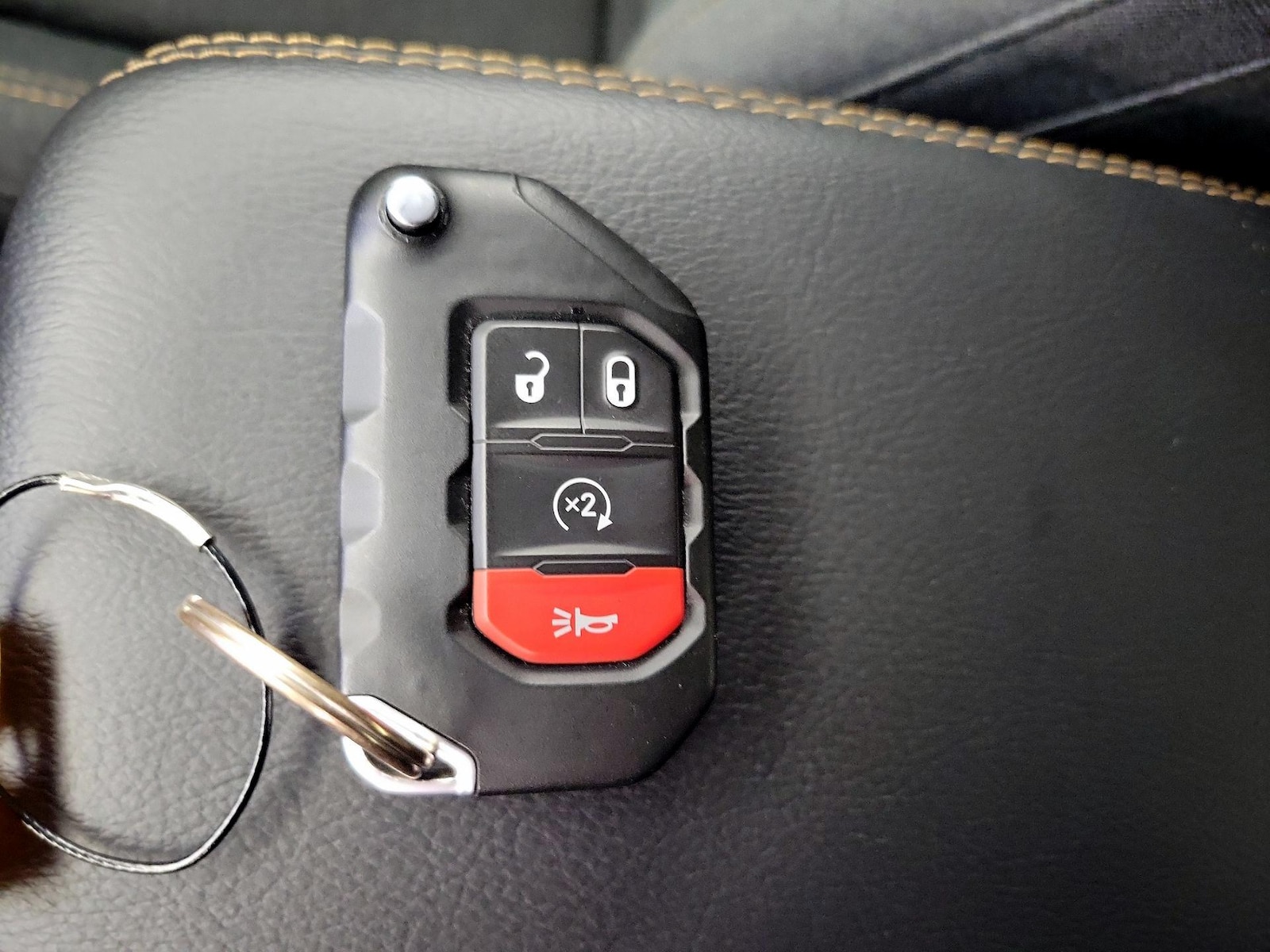2025 Jeep Wrangler 4-Door Sahara - Photo 23
