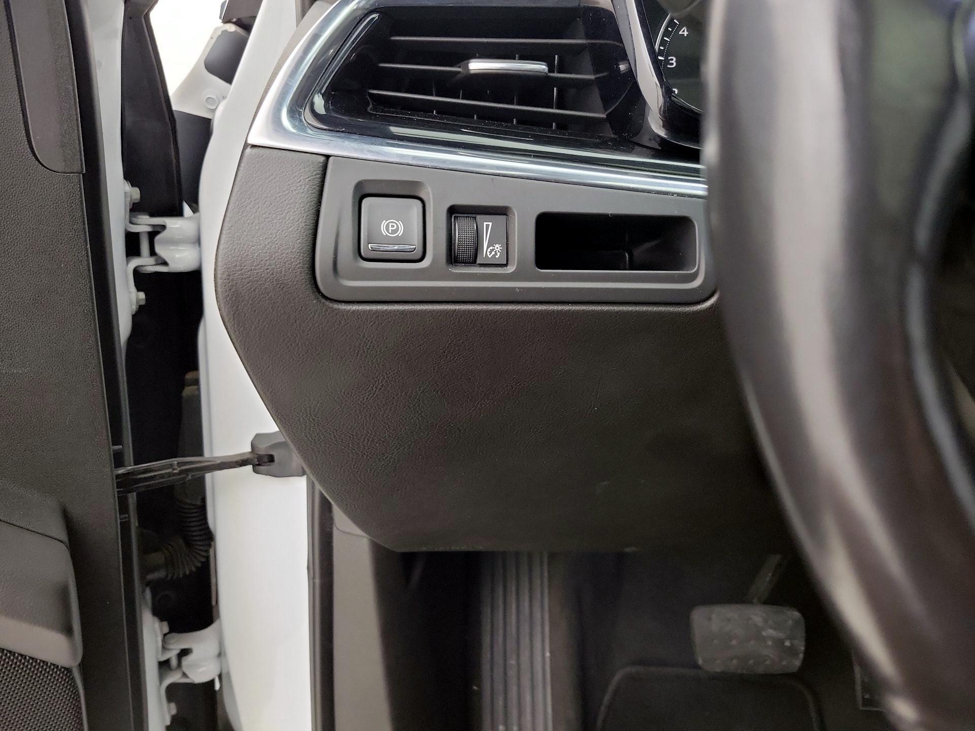 Thumbnail: 2021 Cadillac XT6 - 13