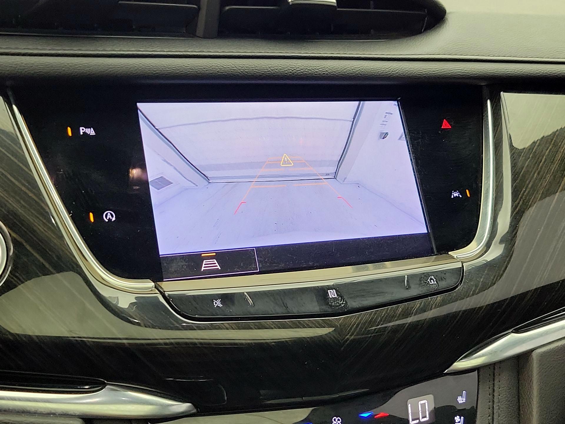 Thumbnail: 2021 Cadillac XT6 - 14