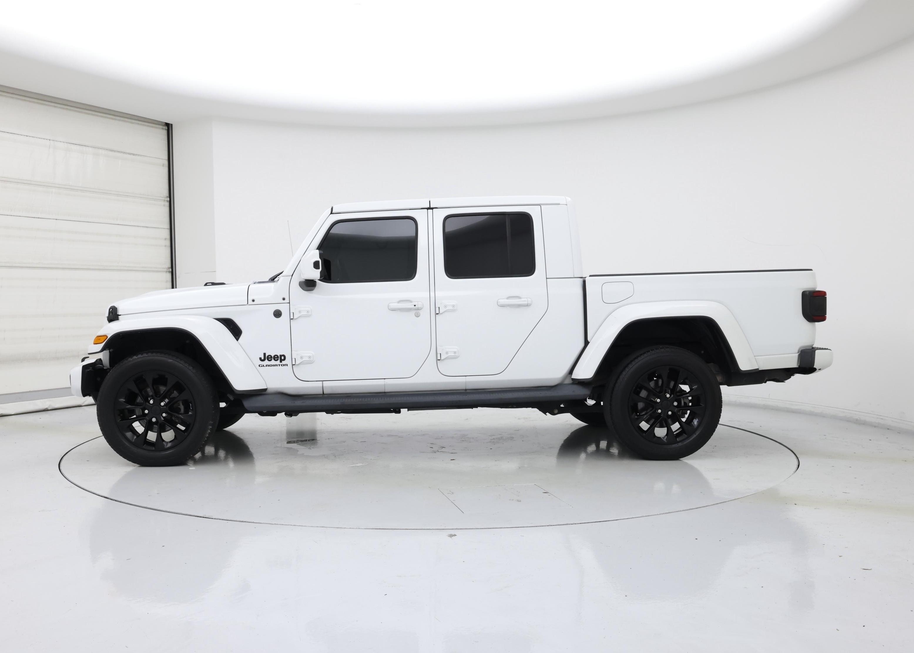 Thumbnail: 2021 Jeep Gladiator - 3