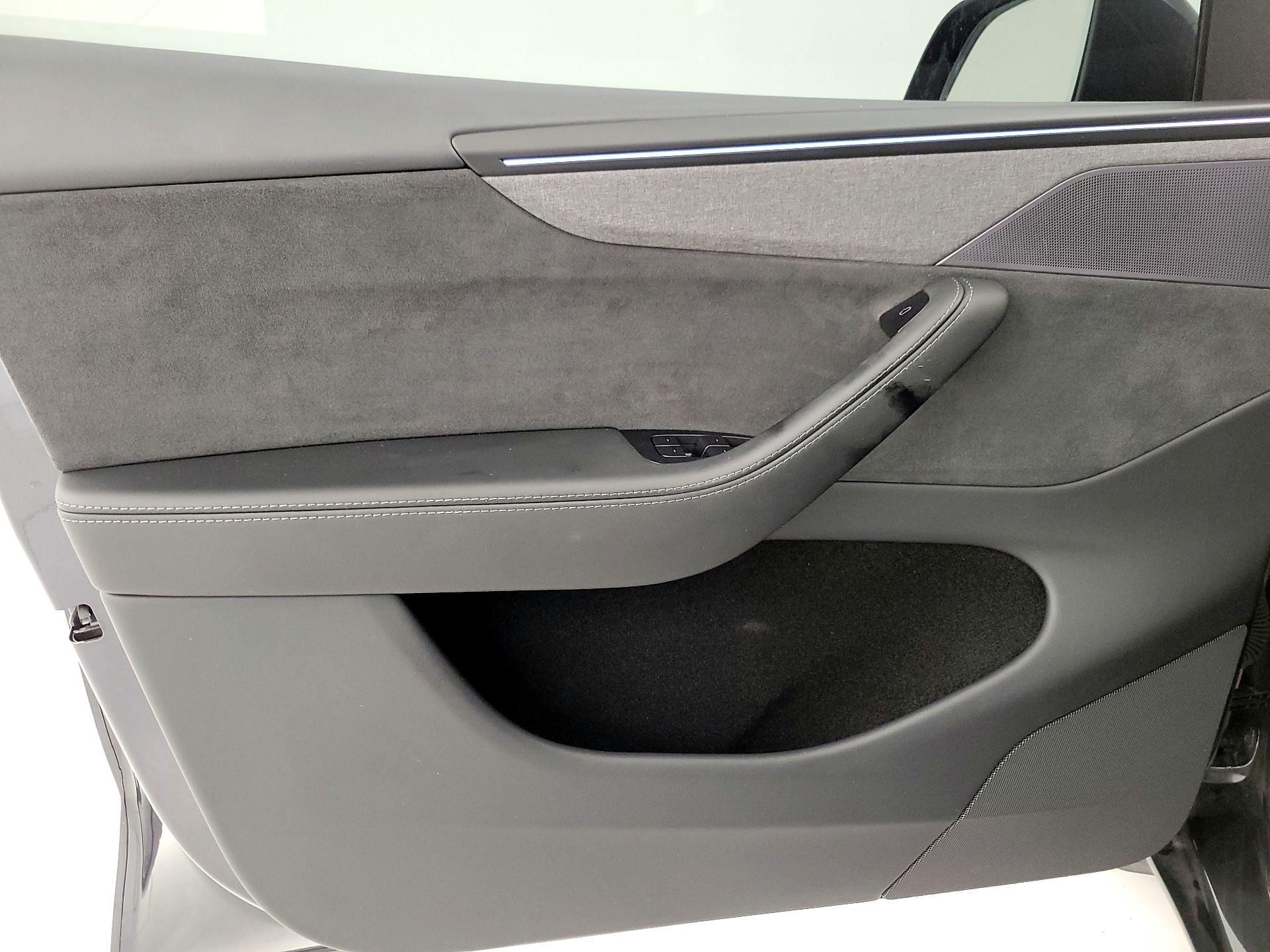 Thumbnail: 2026 Tesla Model Y - 12