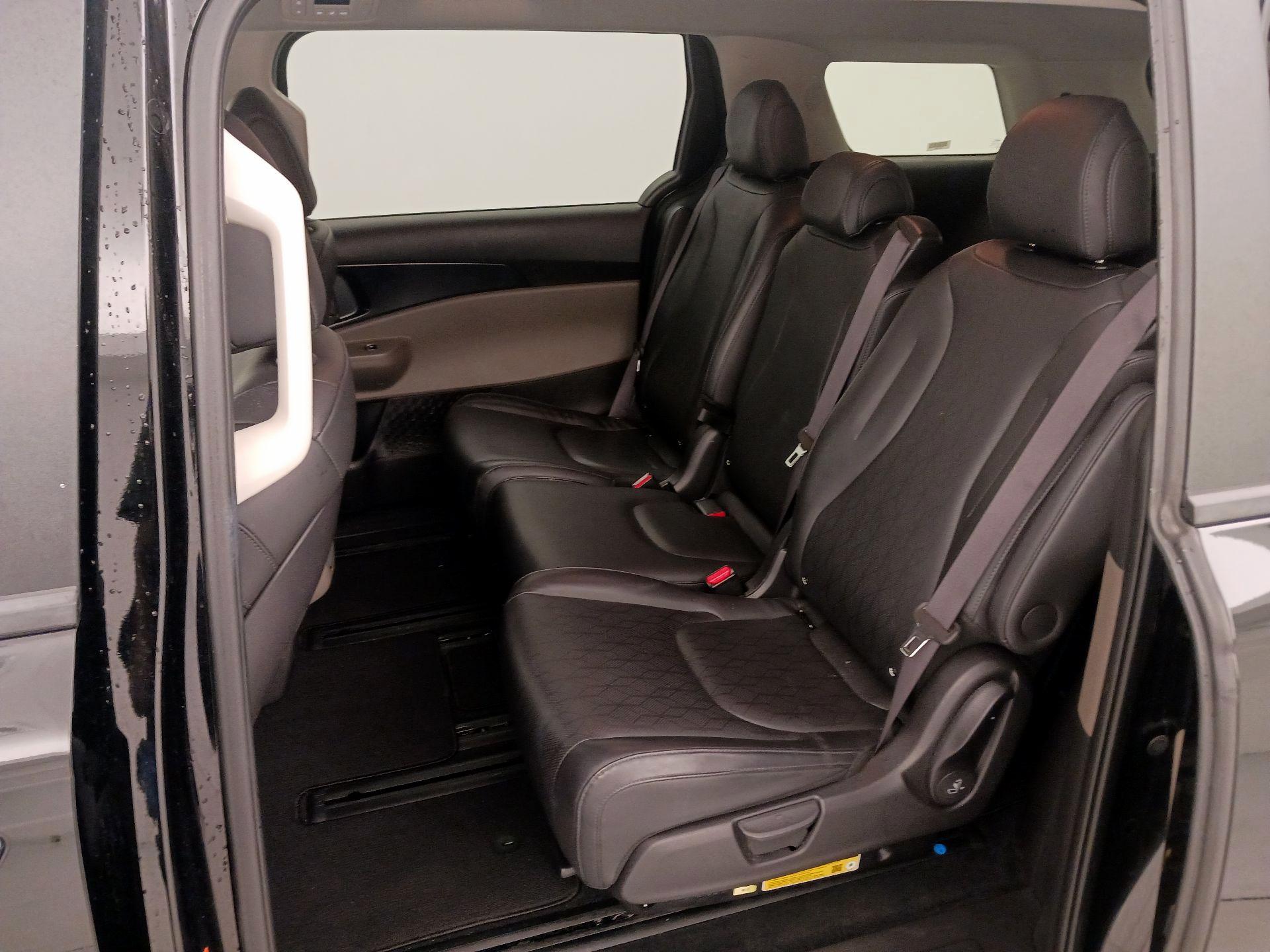 Thumbnail: 2025 Kia Carnival - 20