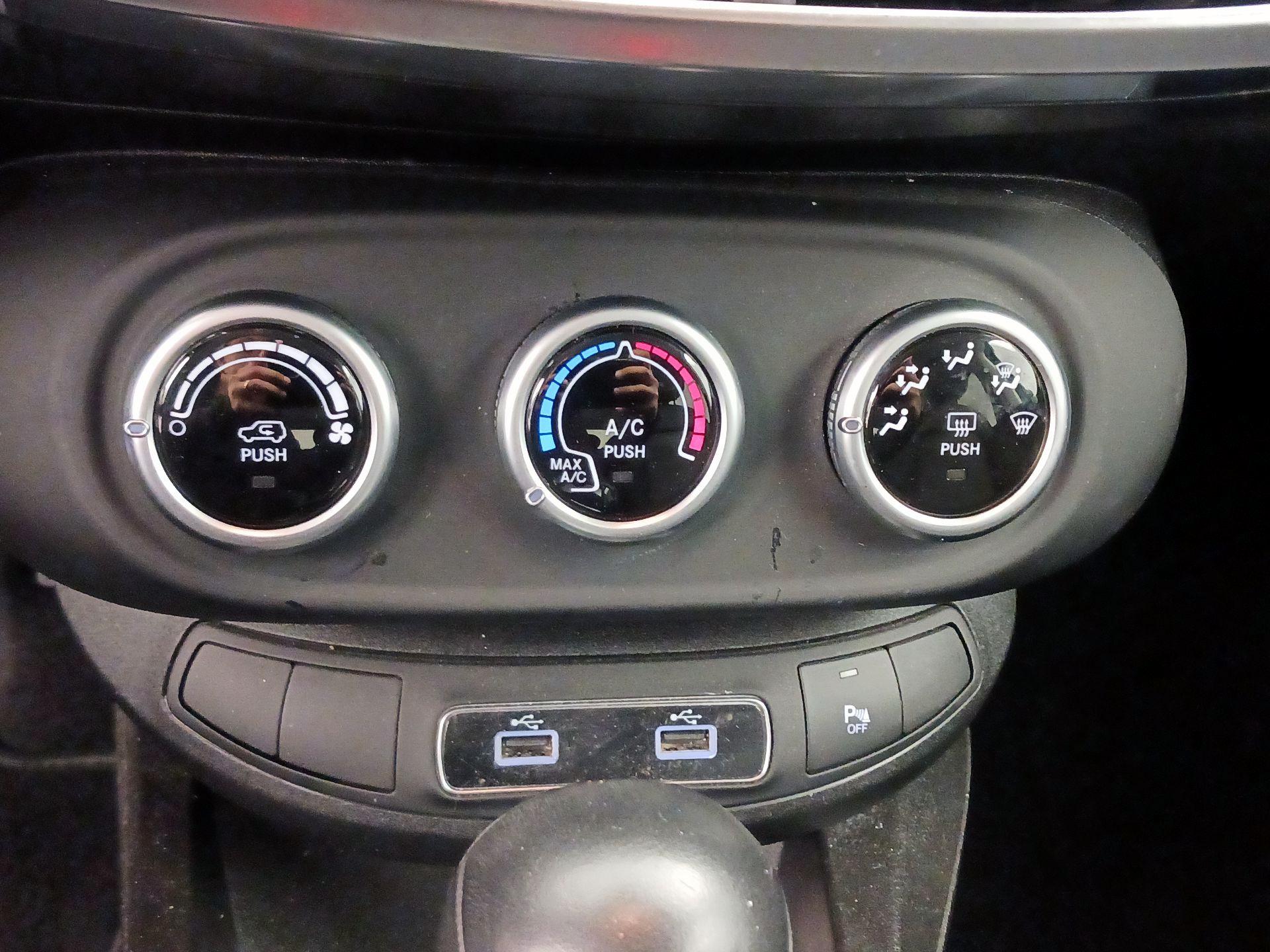 Thumbnail: 2020 Fiat 500X - 16