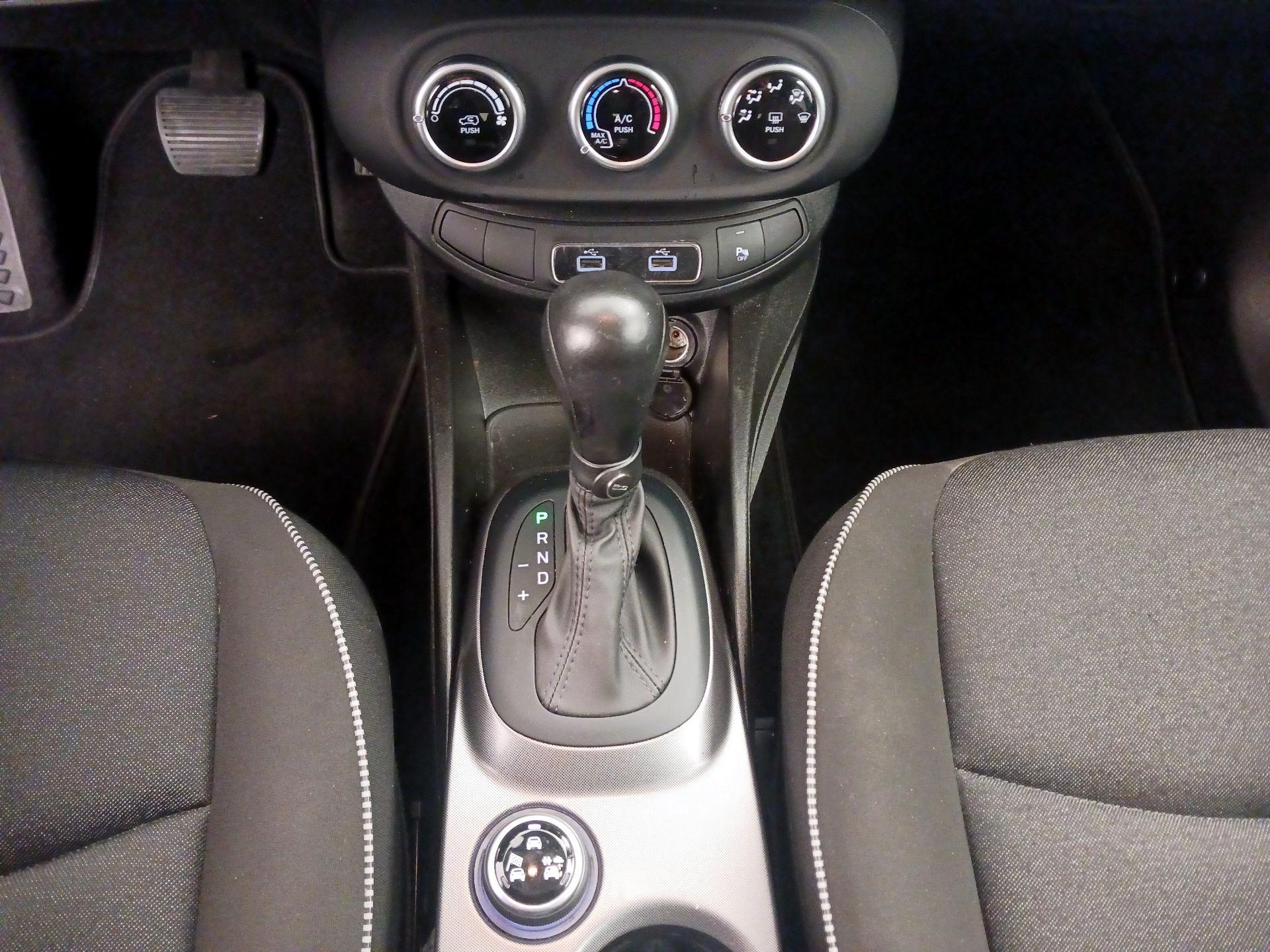 Thumbnail: 2020 Fiat 500X - 17