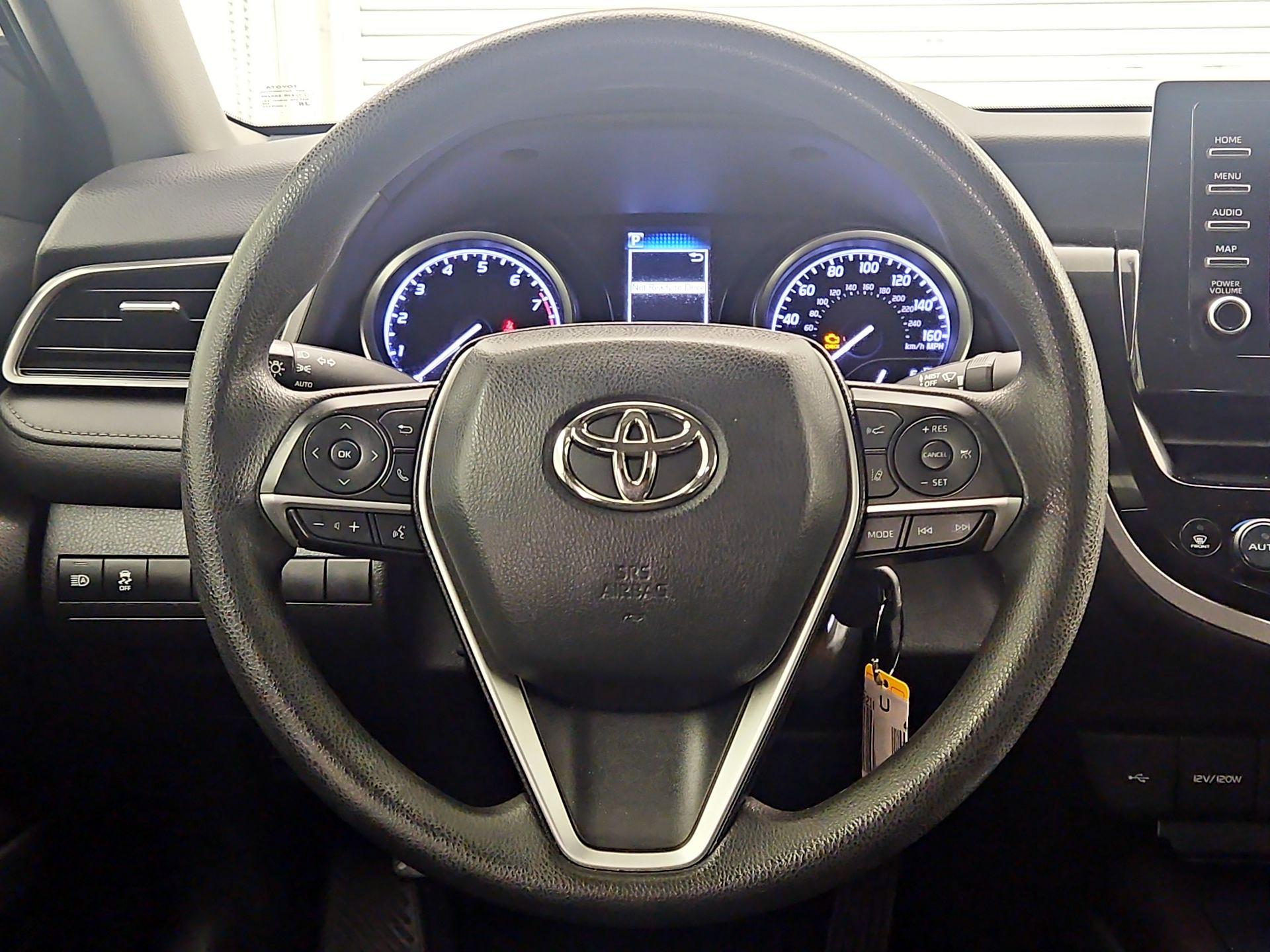 Thumbnail: 2022 Toyota Camry - 10