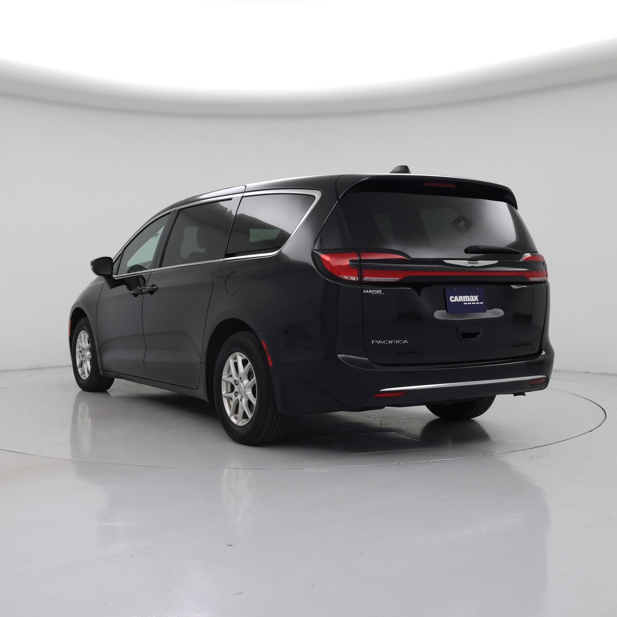 Thumbnail: 2025 Chrysler Pacifica - 2