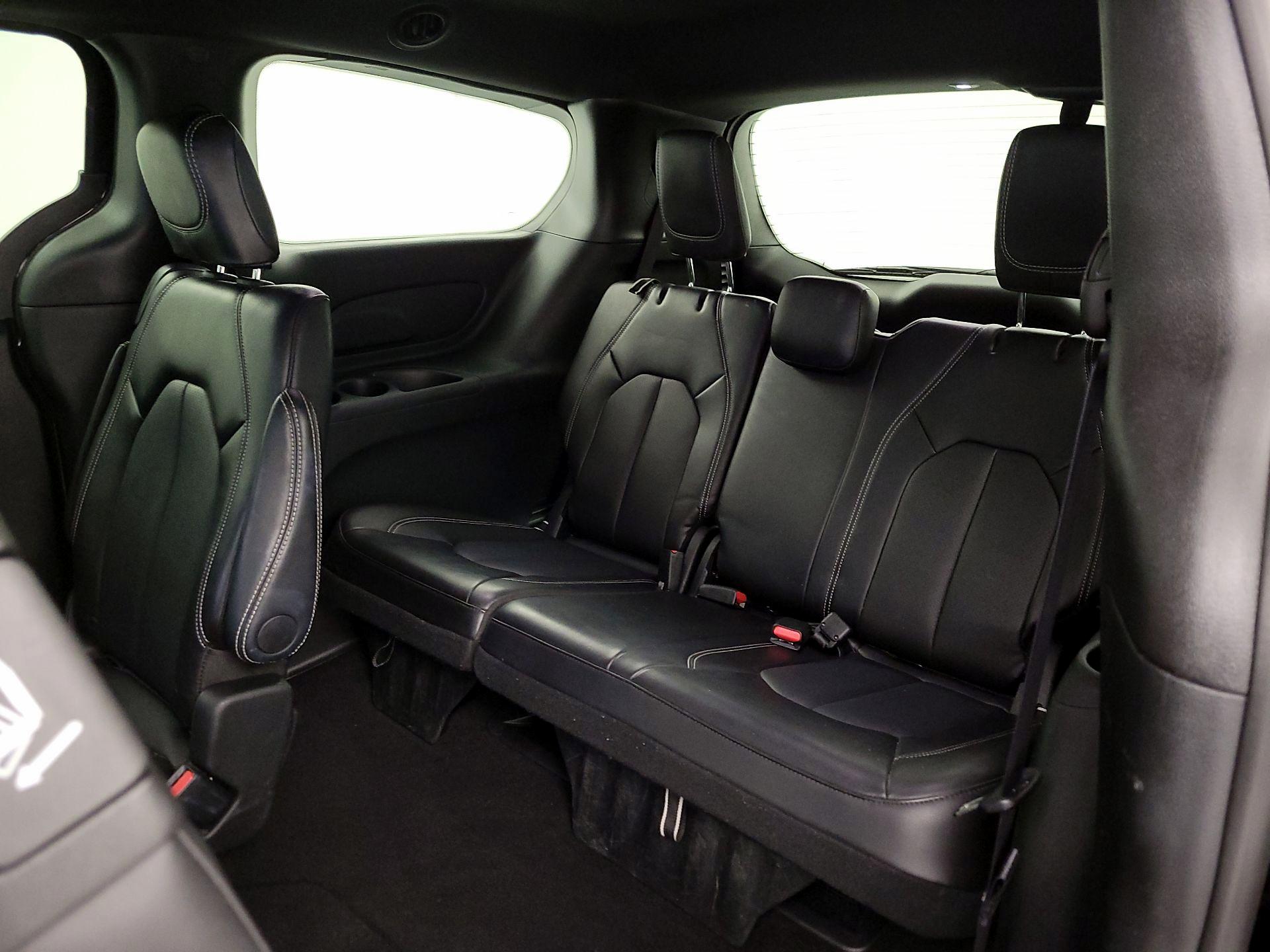 Thumbnail: 2025 Chrysler Pacifica - 20