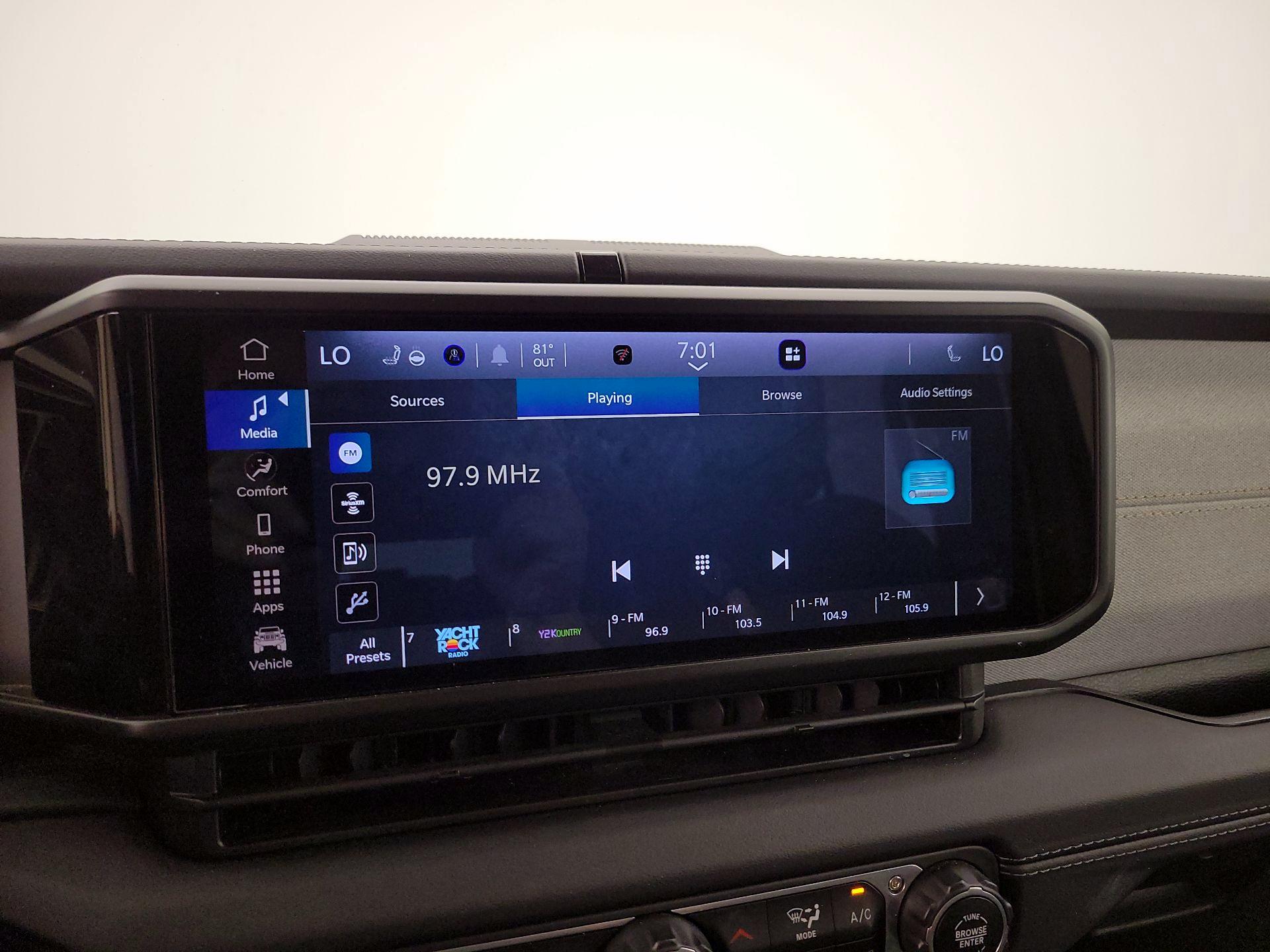 Thumbnail: 2025 Jeep Wrangler - 15