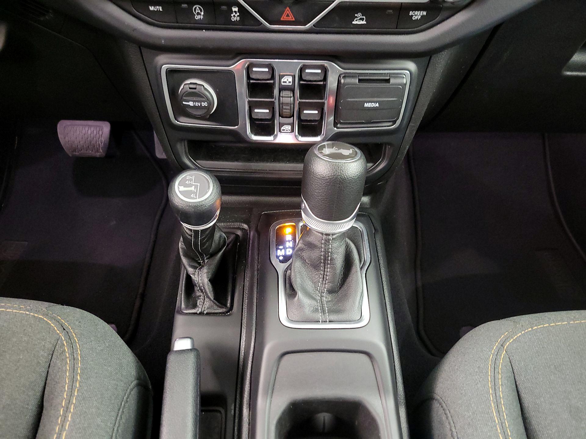 Thumbnail: 2025 Jeep Wrangler - 17