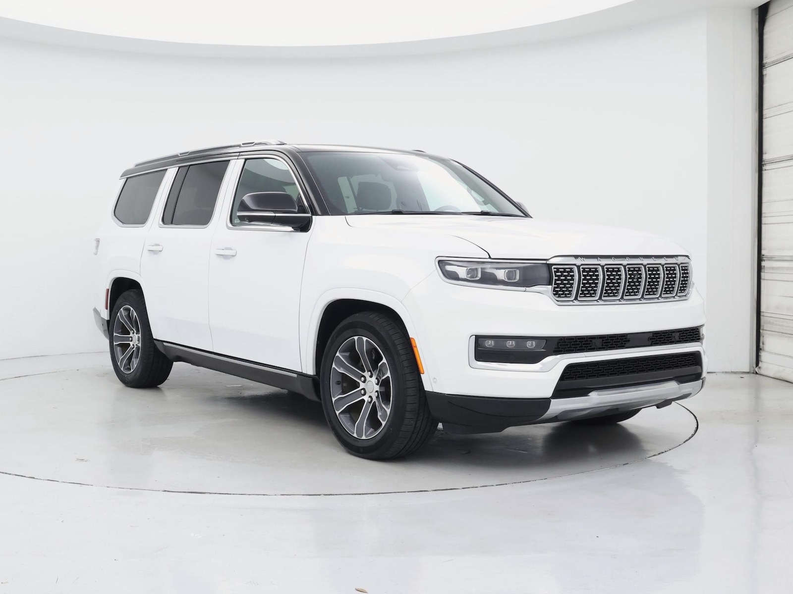 2023 Jeep Grand Wagoneer Series I - Photo 2