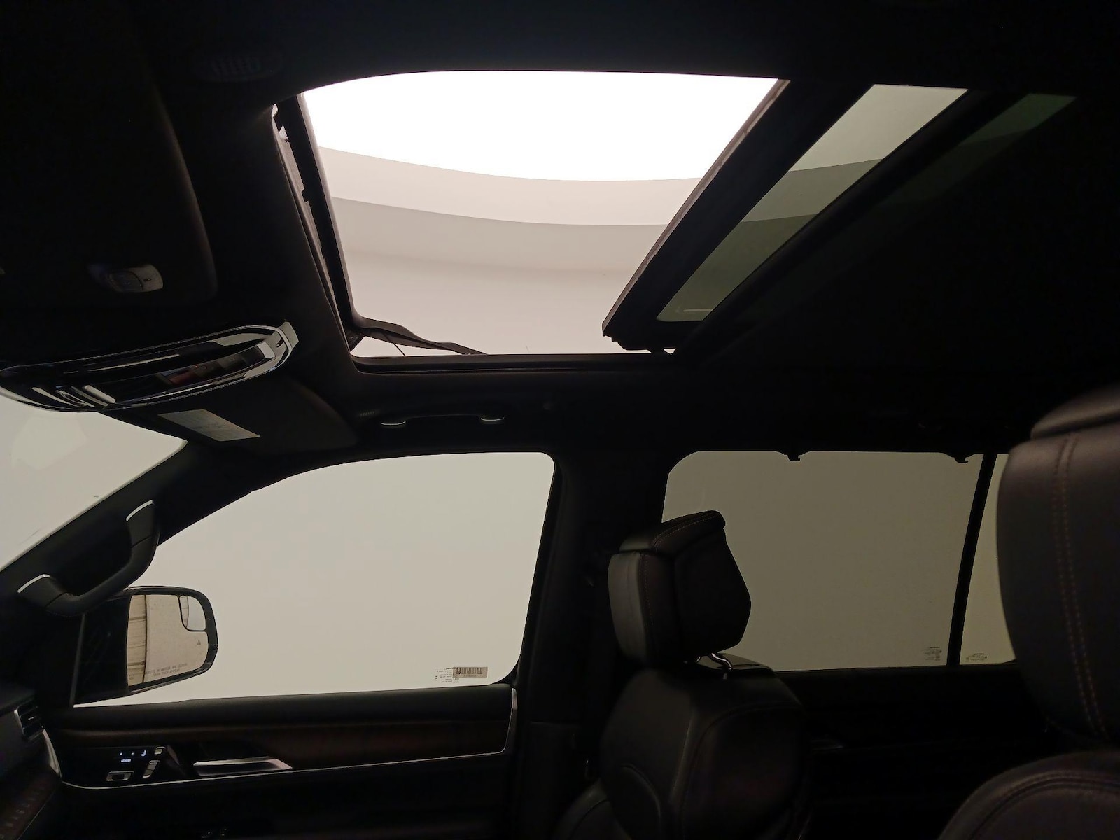 2023 Jeep Grand Wagoneer Series I - Photo 21