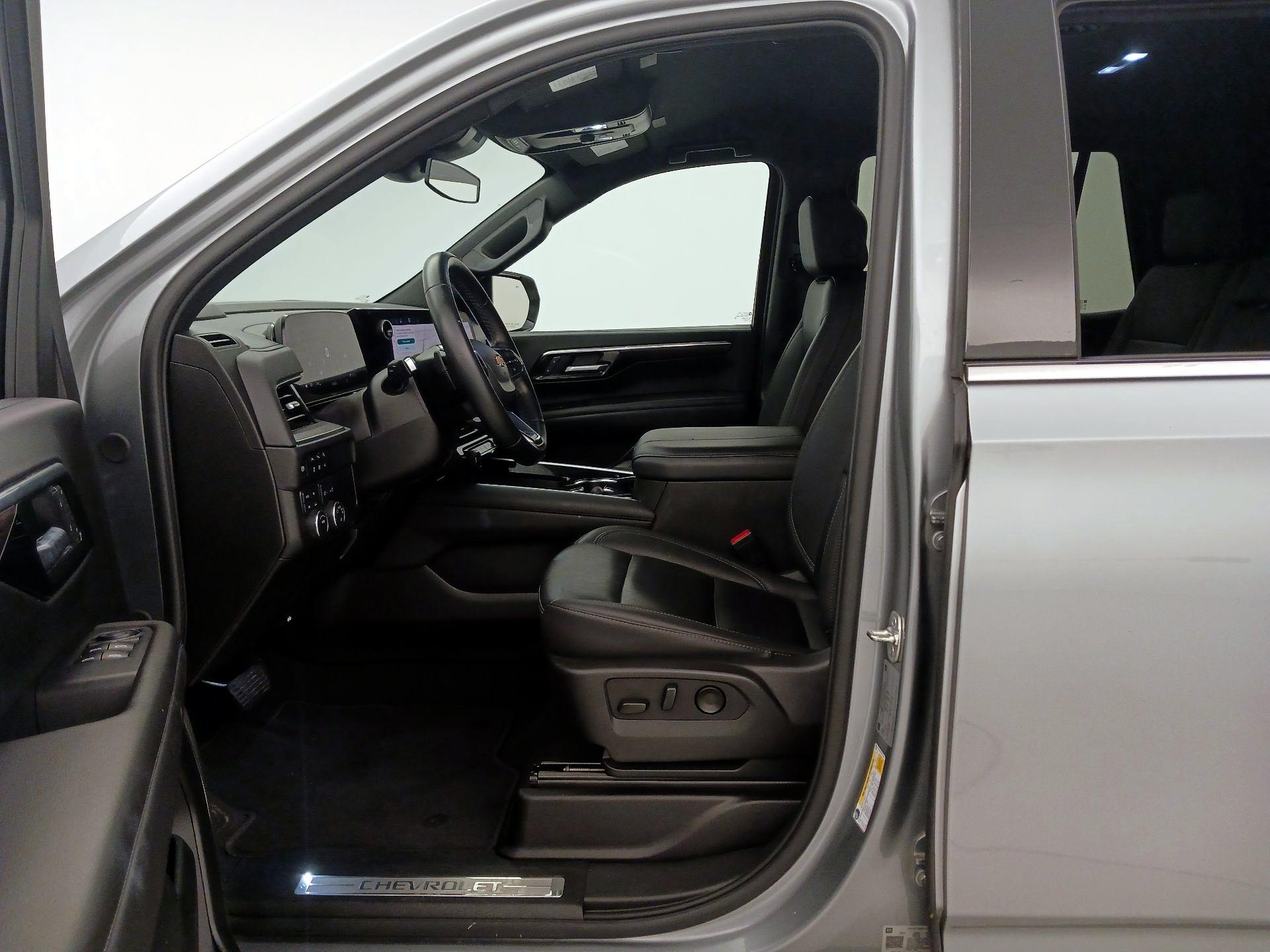 Thumbnail: 2025 Chevrolet Tahoe - 11