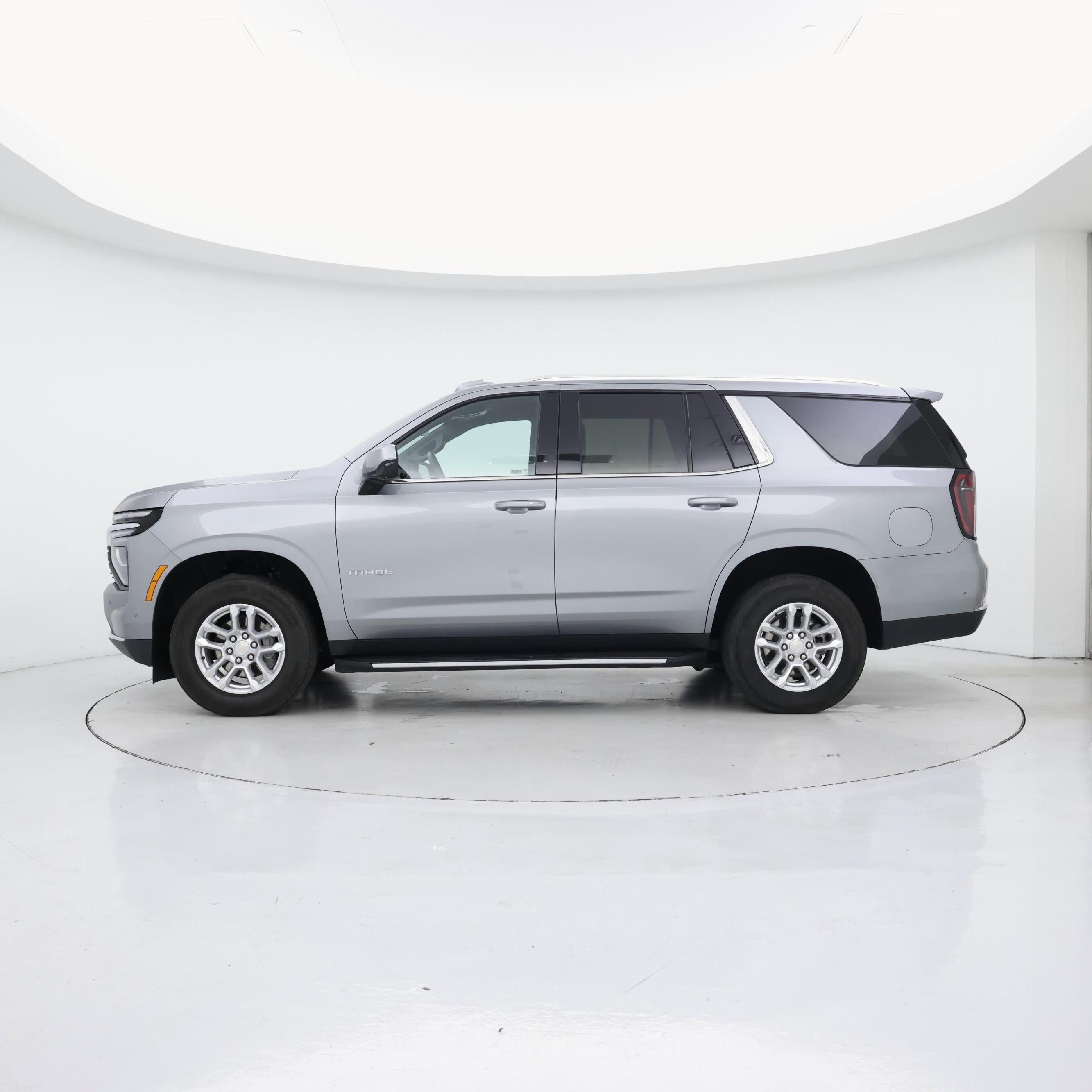 Thumbnail: 2025 Chevrolet Tahoe - 3