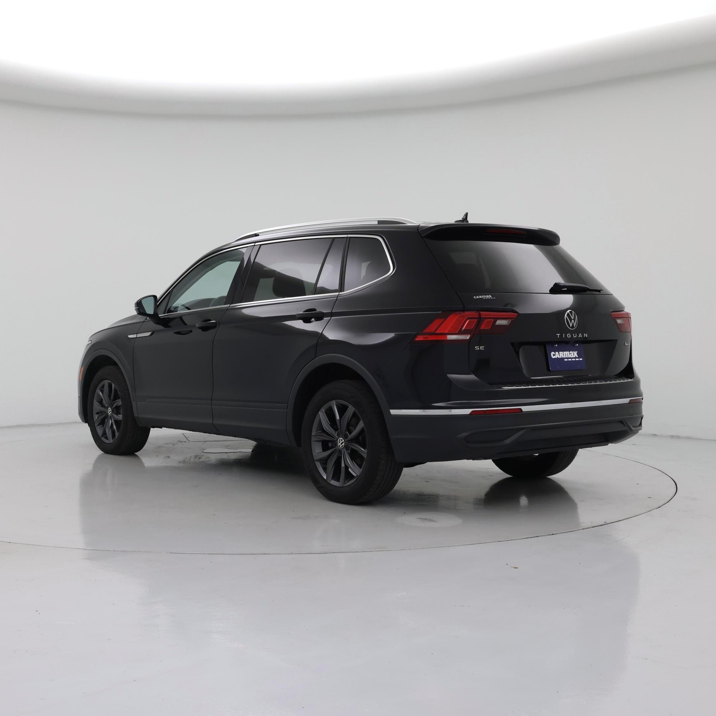 Thumbnail: 2022 Volkswagen Tiguan - 2
