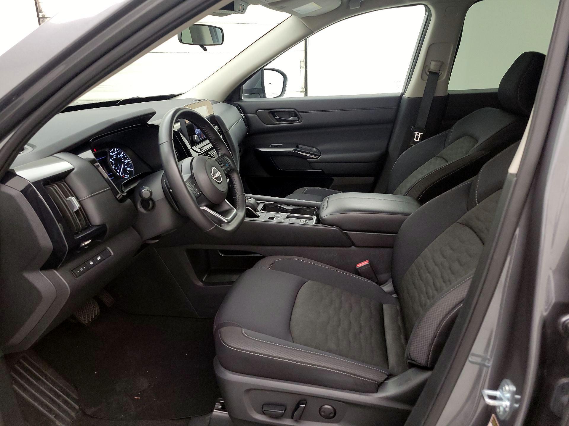 Thumbnail: 2025 Nissan Pathfinder - 11