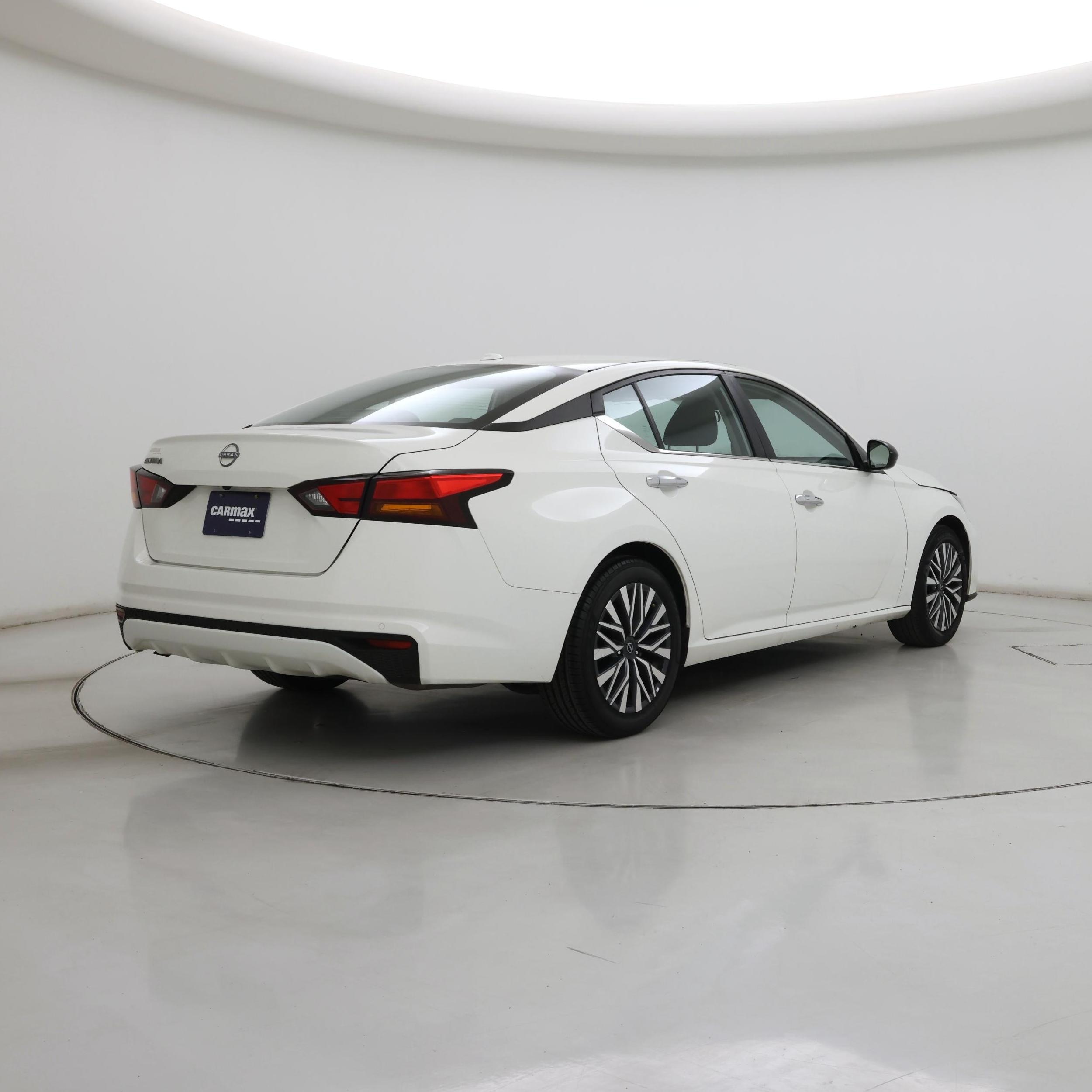 Thumbnail: 2025 Nissan Altima - 8