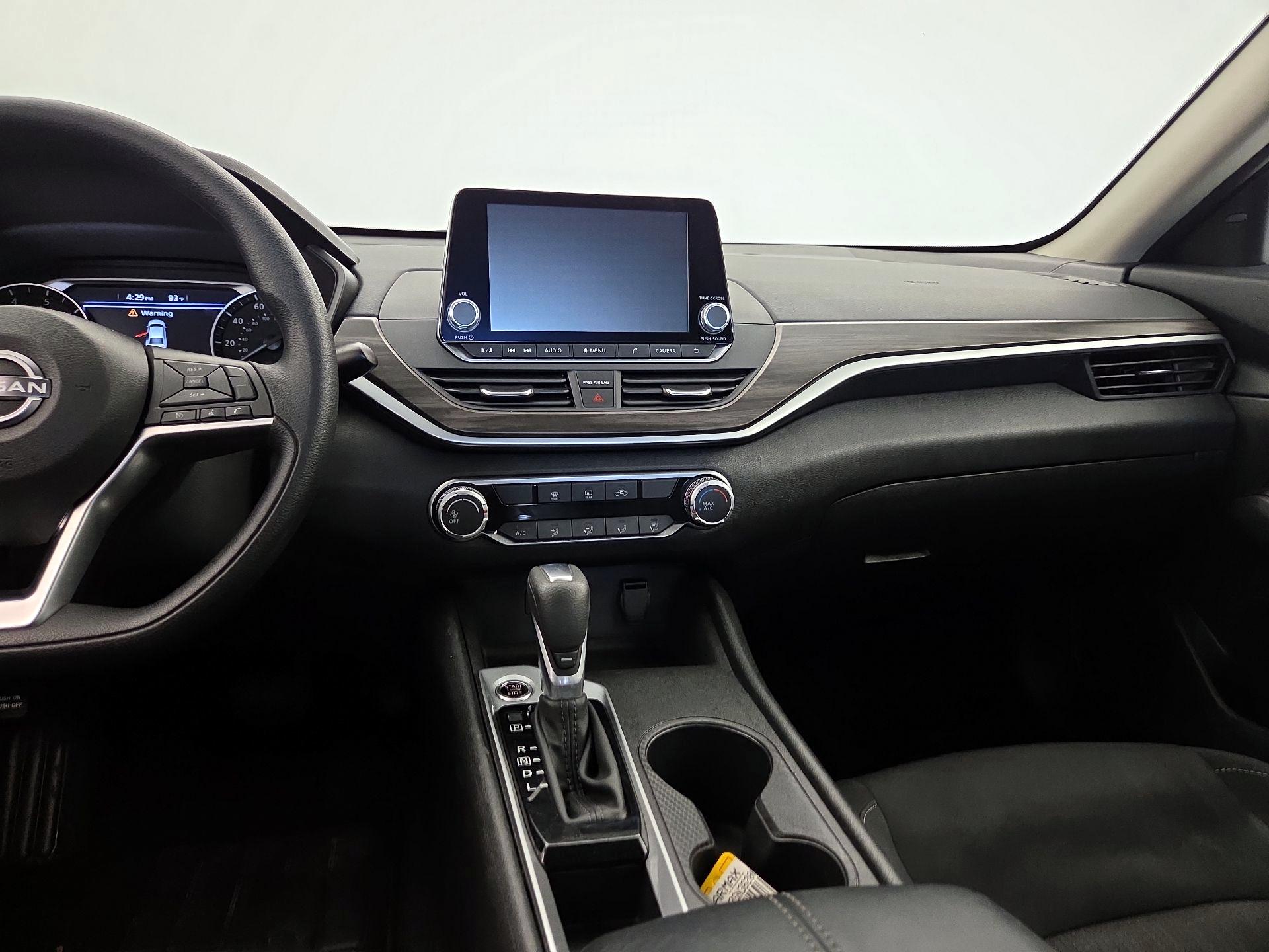 Thumbnail: 2025 Nissan Altima - 9