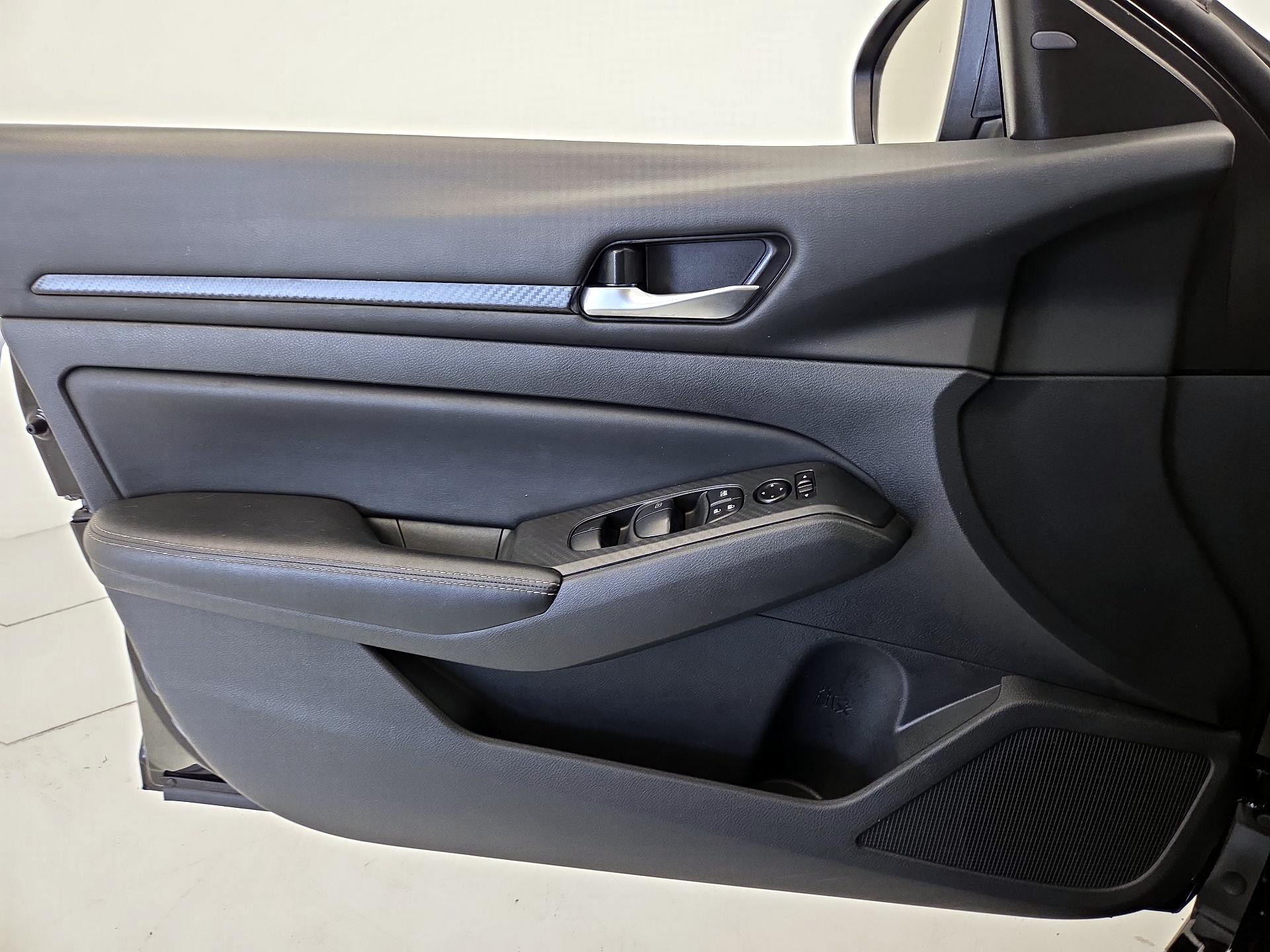 Thumbnail: 2025 Nissan Altima - 12