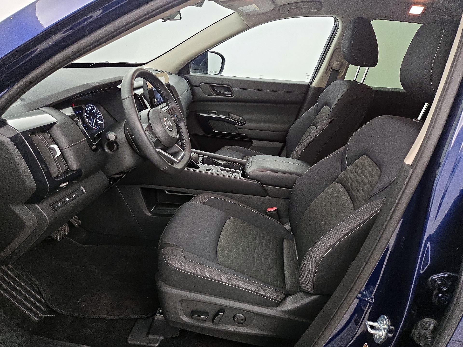 Thumbnail: 2025 Nissan Pathfinder - 11