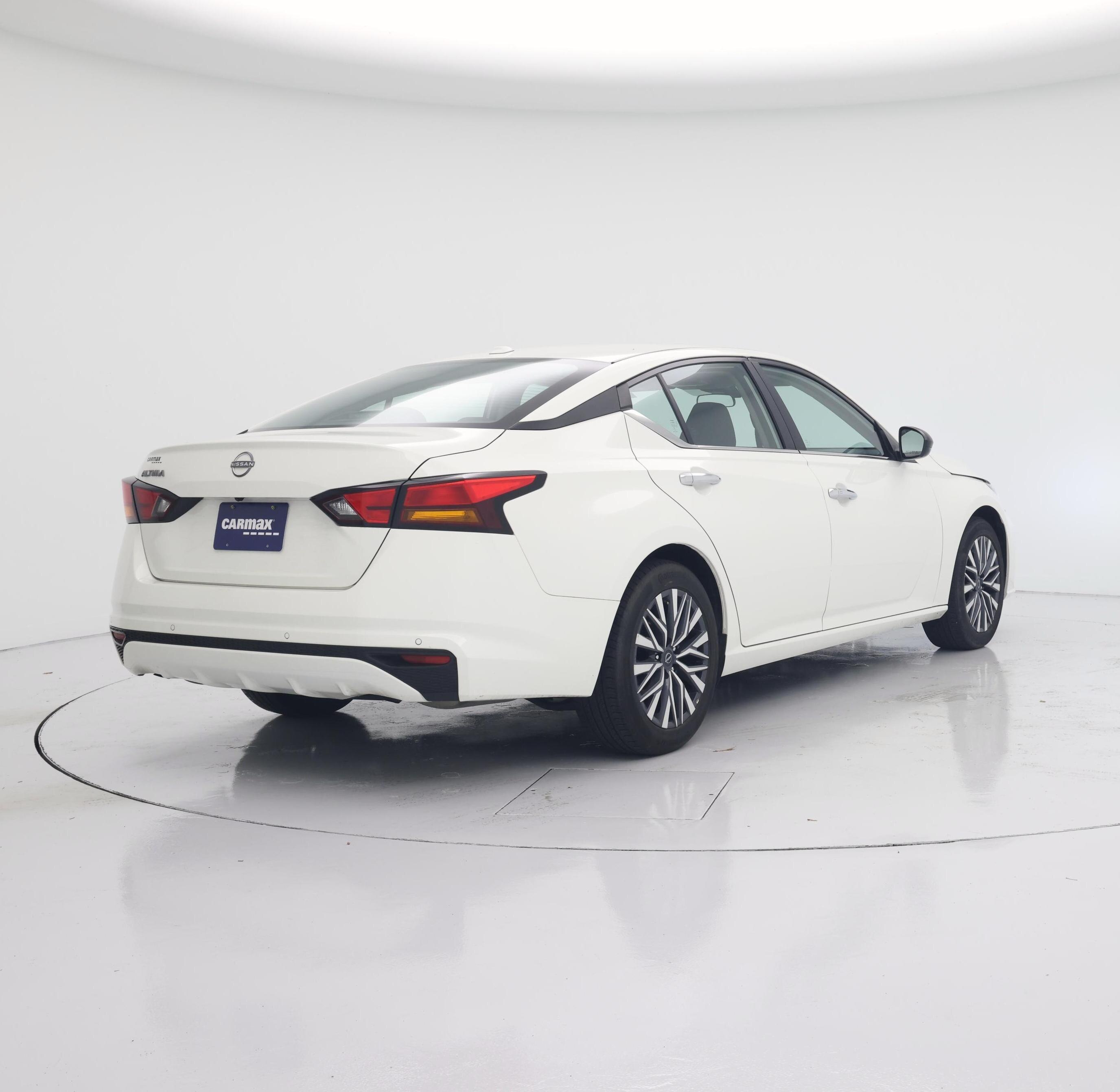 Thumbnail: 2025 Nissan Altima - 8