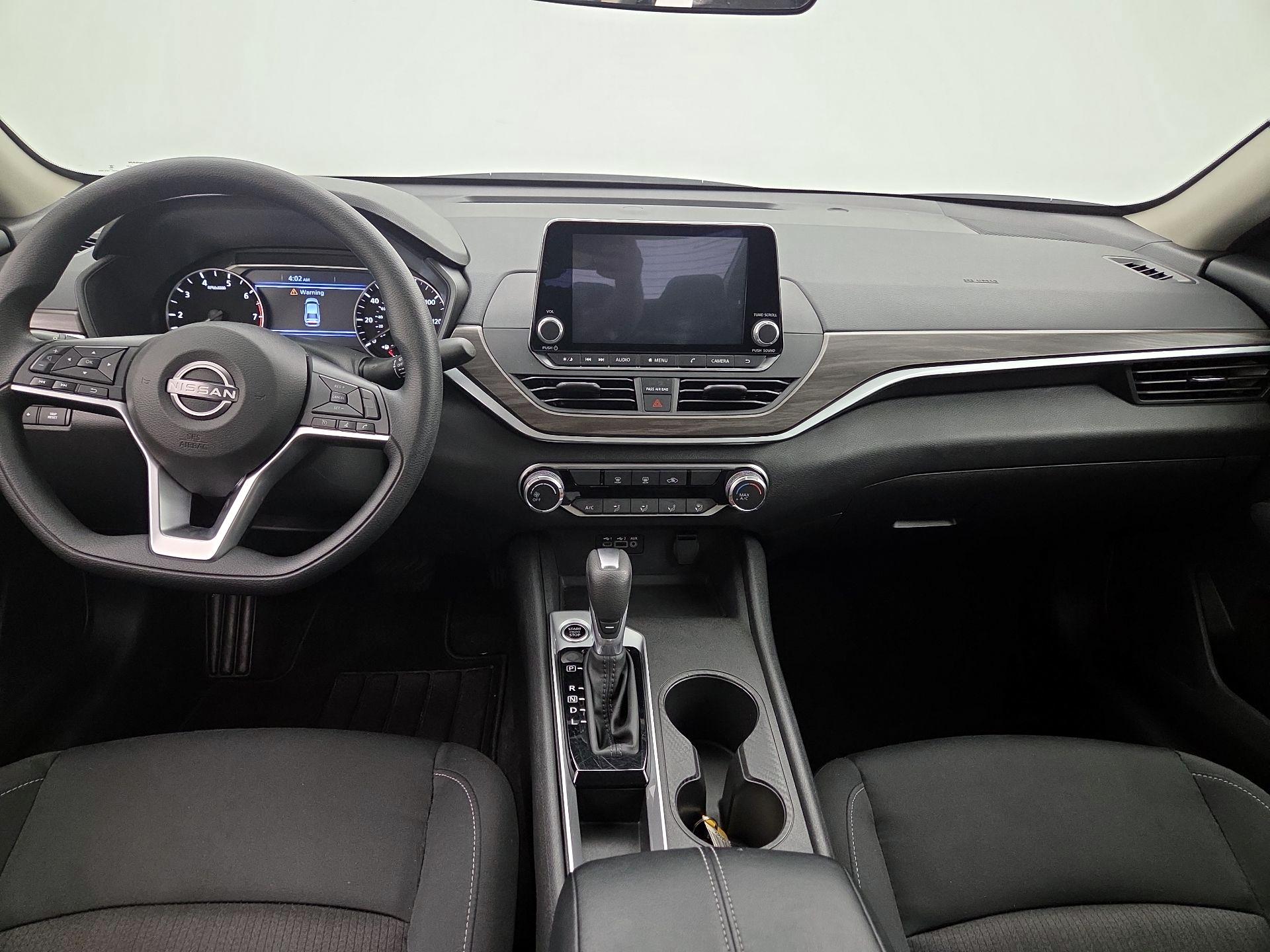 Thumbnail: 2025 Nissan Altima - 9