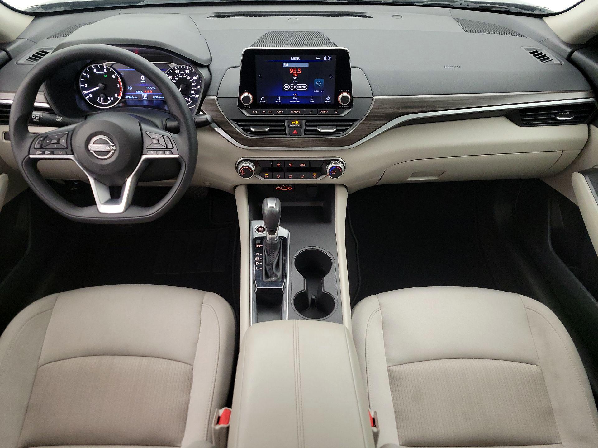 Thumbnail: 2025 Nissan Altima - 9