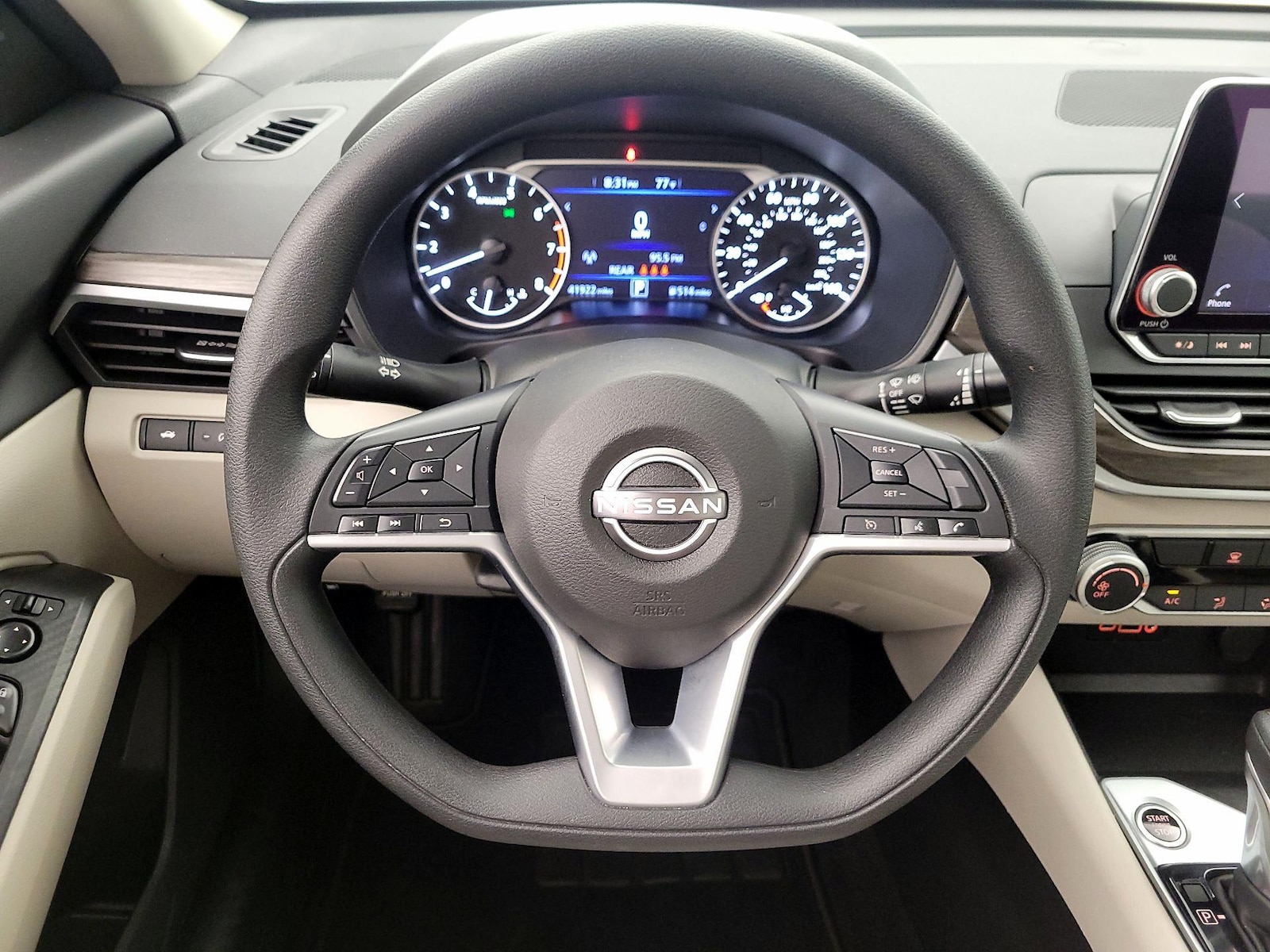 2025 Nissan Altima SV - Photo 11
