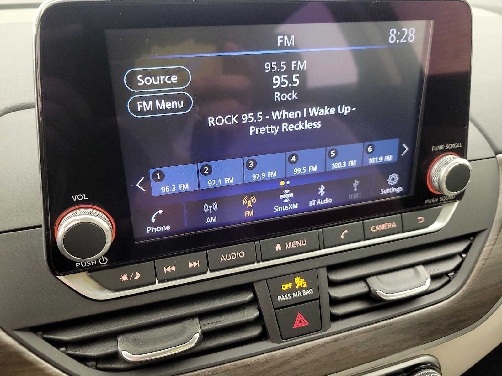 2025 Nissan Altima SV - Photo 16