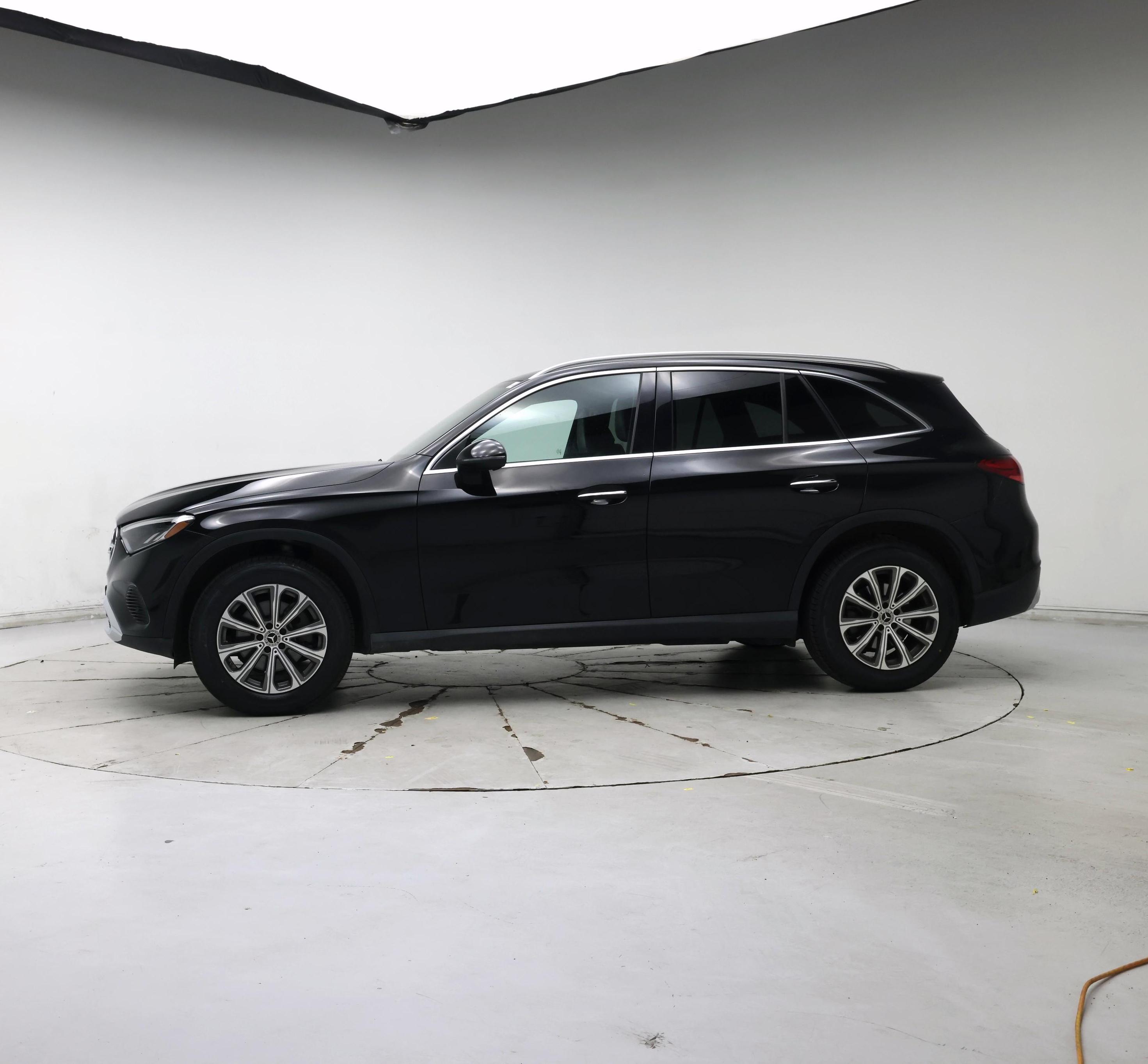 Thumbnail: 2024 Mercedes-Benz GLC - 3