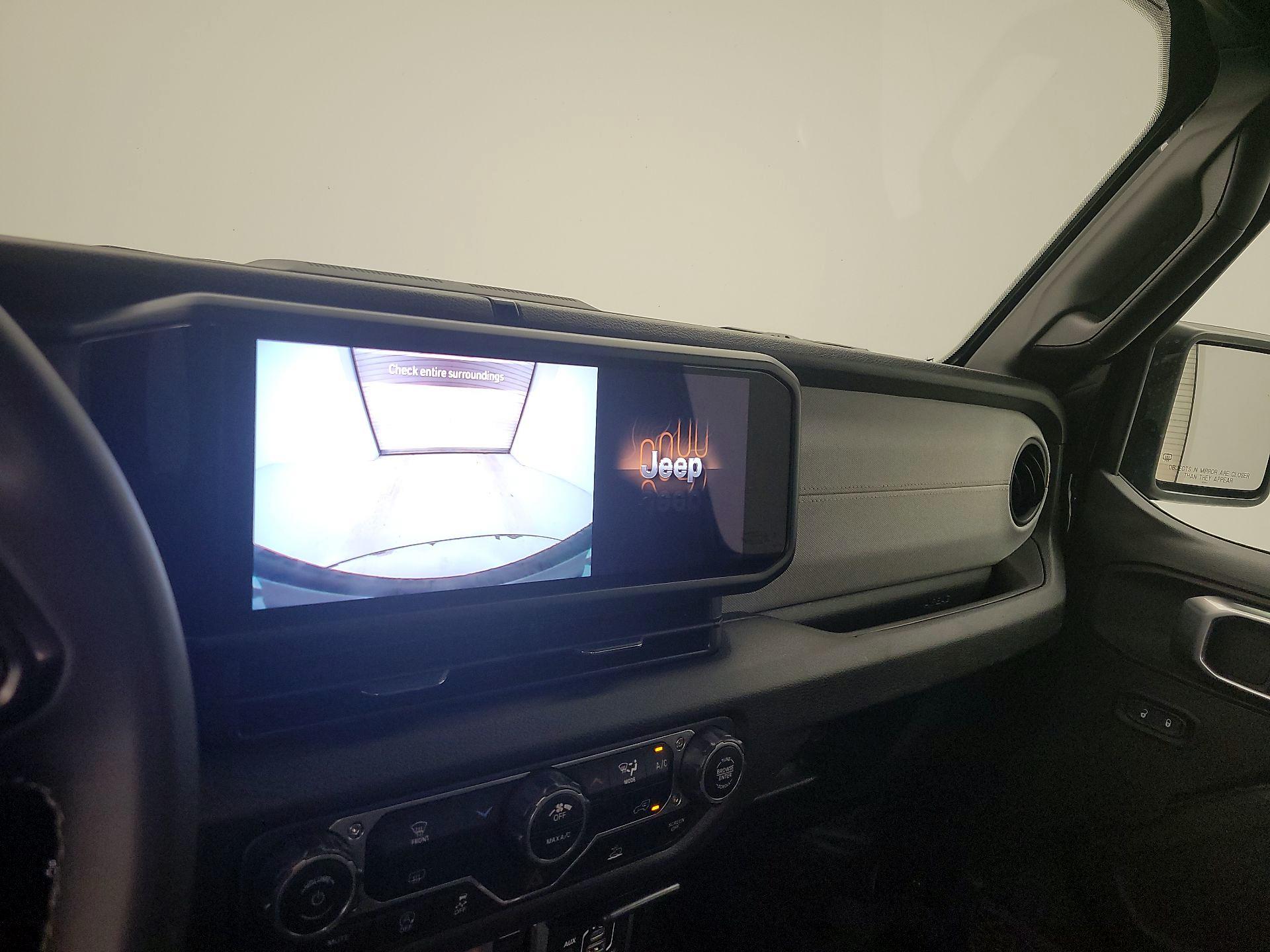 Thumbnail: 2025 Jeep Wrangler - 14