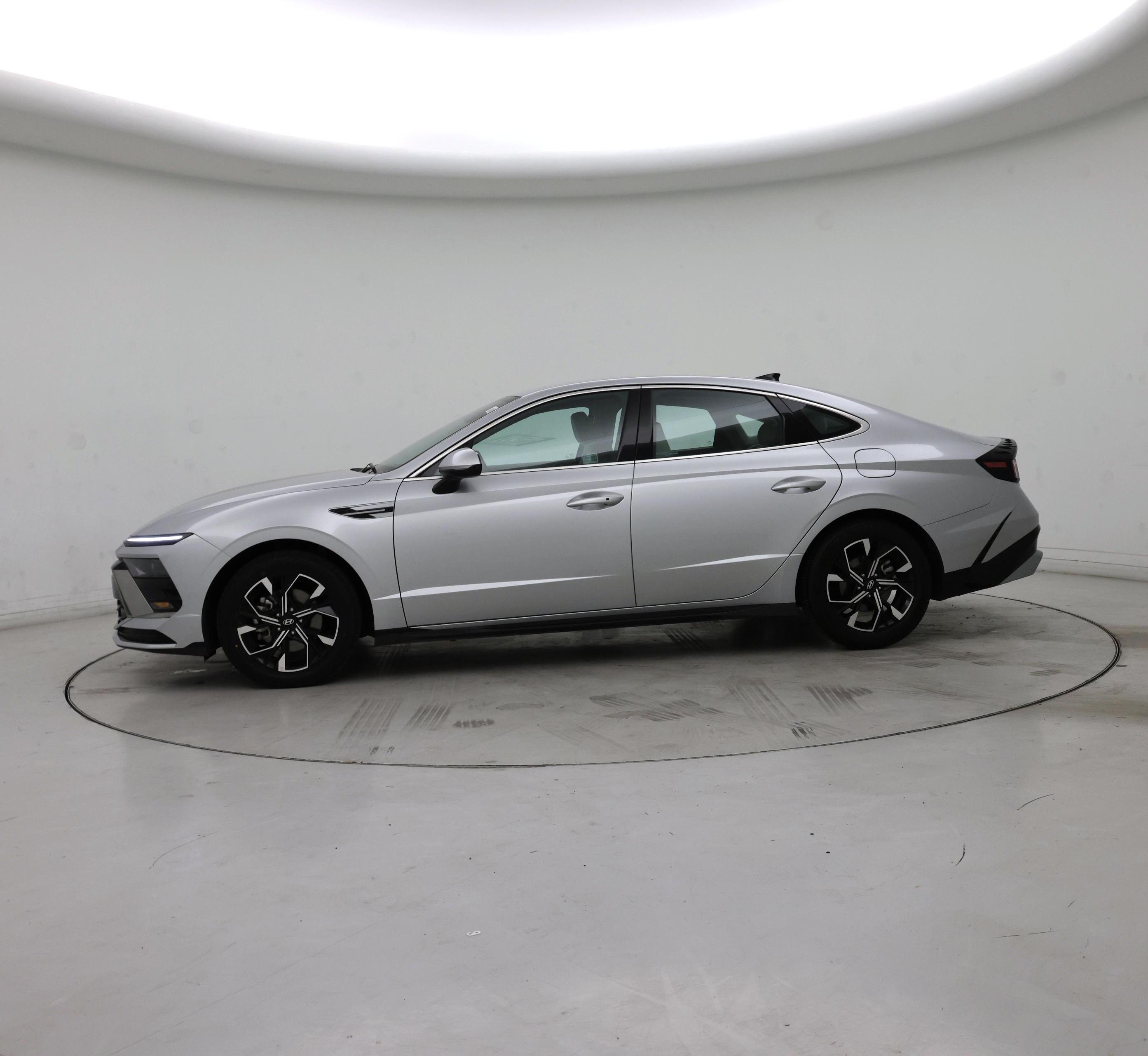 Thumbnail: 2025 Hyundai Sonata - 3