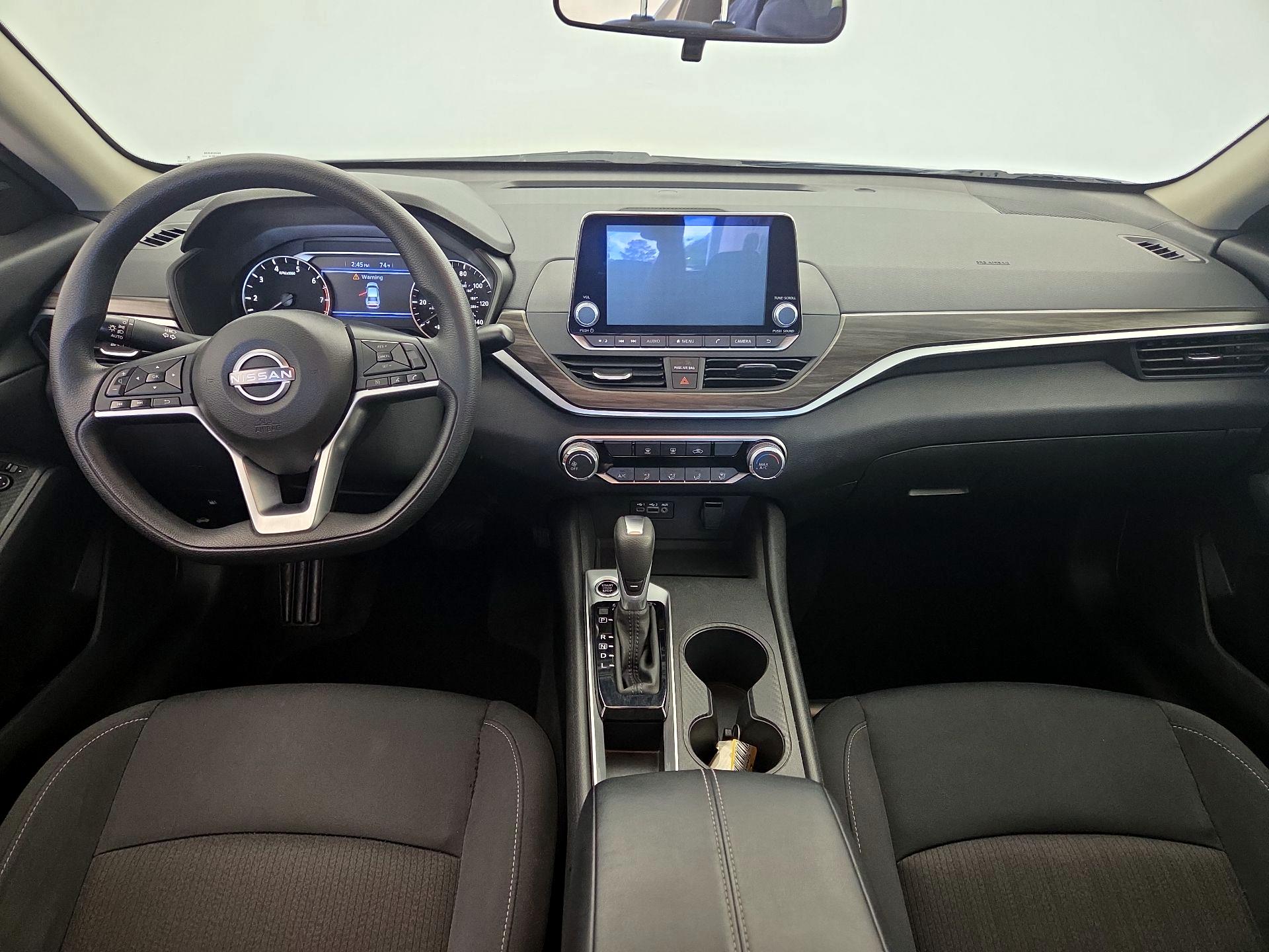 Thumbnail: 2025 Nissan Altima - 9
