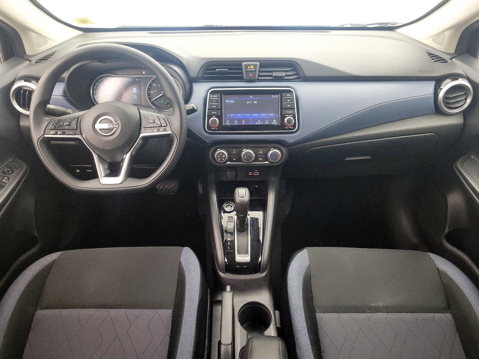 2025 Nissan Versa Sedan SV - Photo 10