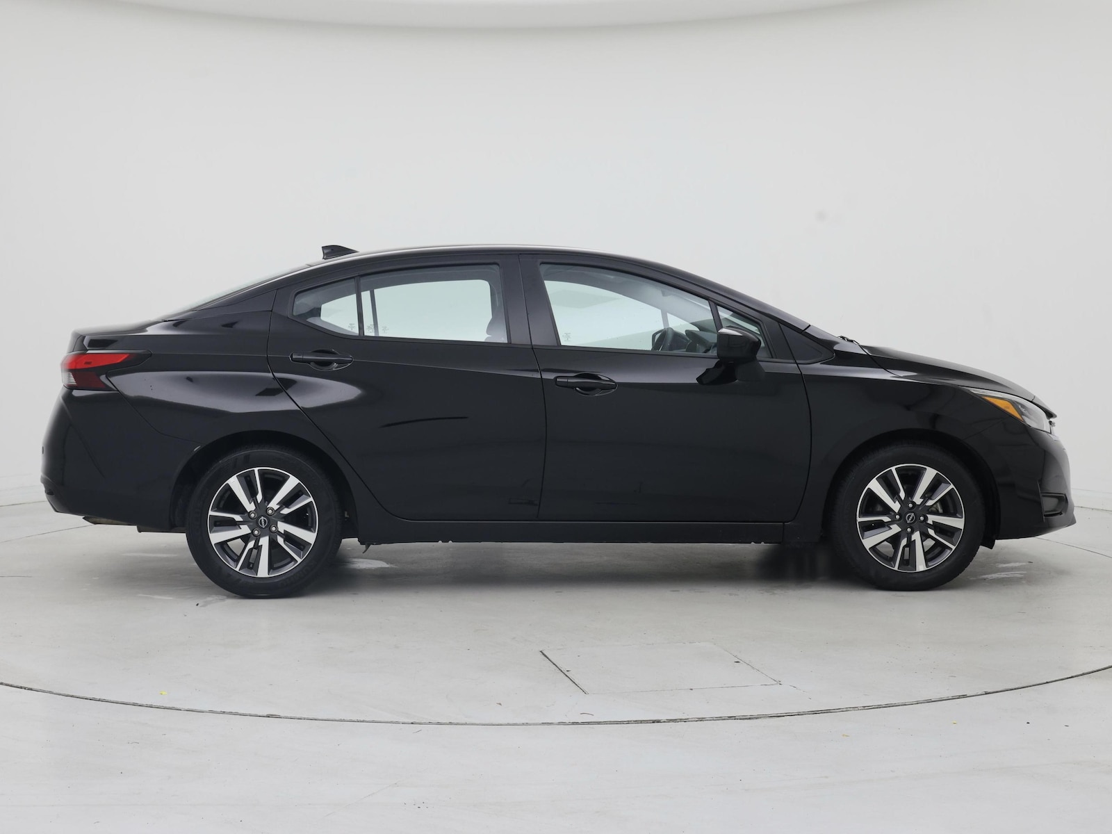2025 Nissan Versa Sedan SV - Photo 8
