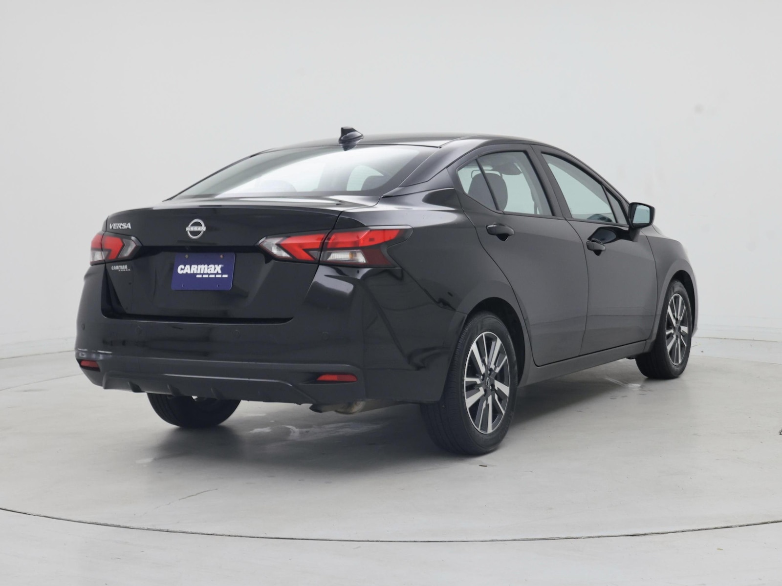2025 Nissan Versa Sedan SV - Photo 9