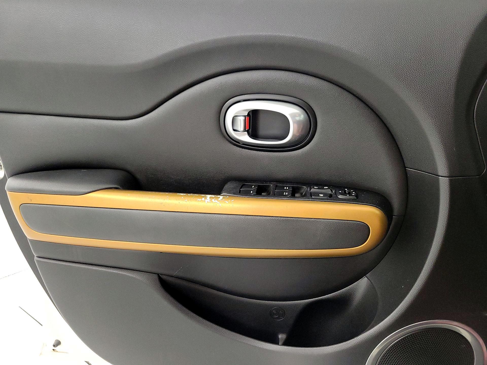 Thumbnail: 2015 Kia Soul - 12
