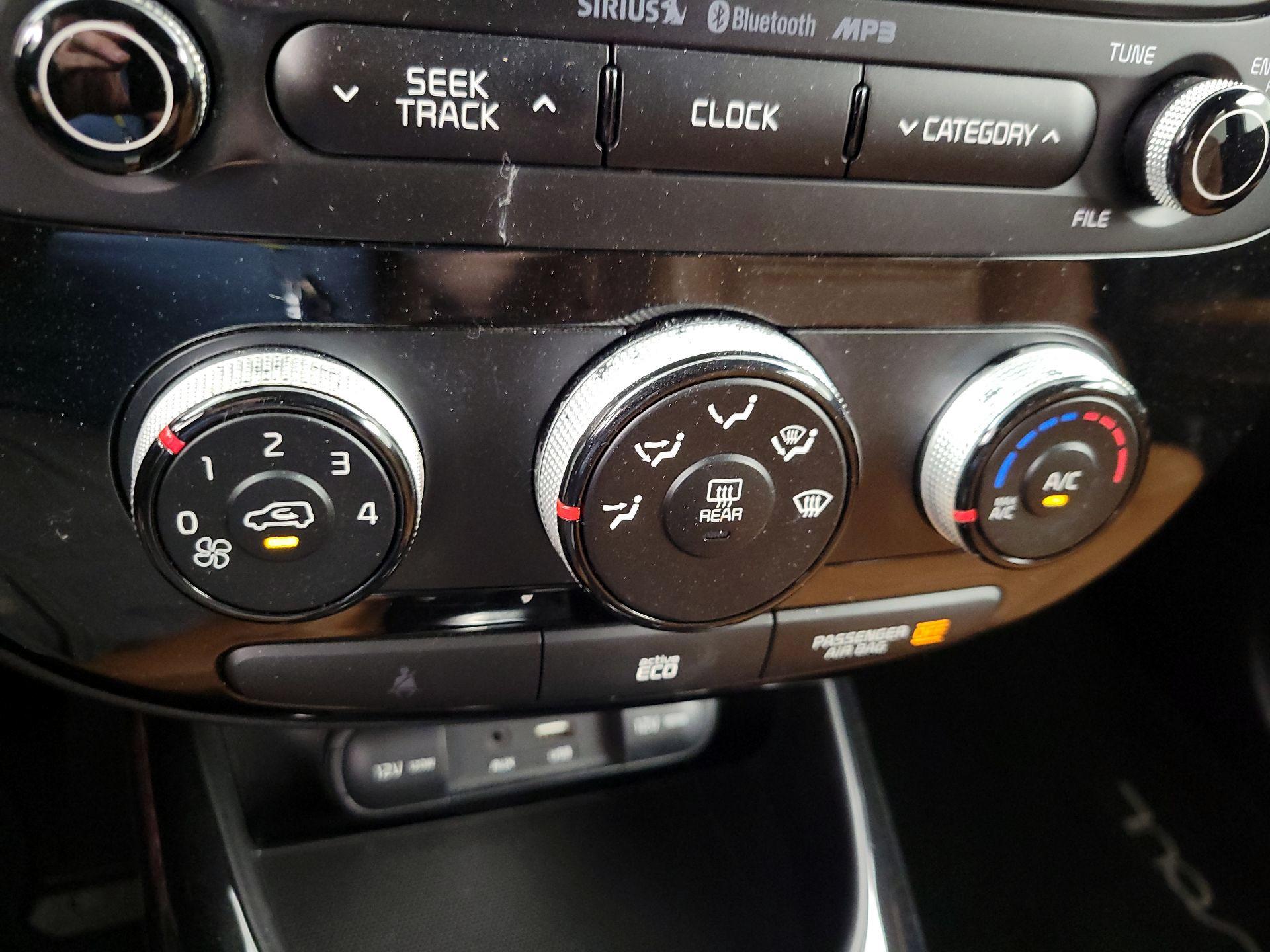 Thumbnail: 2015 Kia Soul - 16