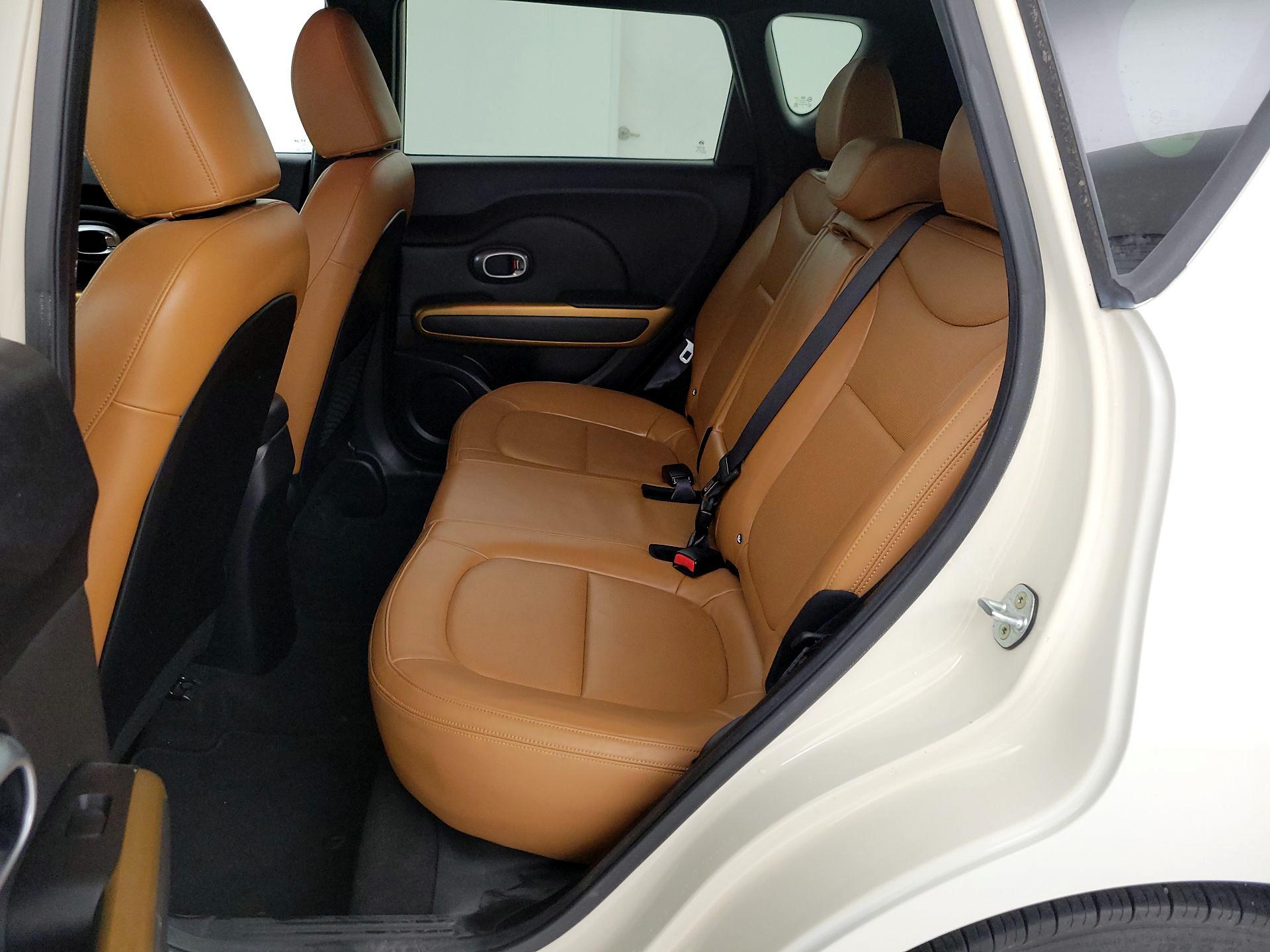 Thumbnail: 2015 Kia Soul - 19