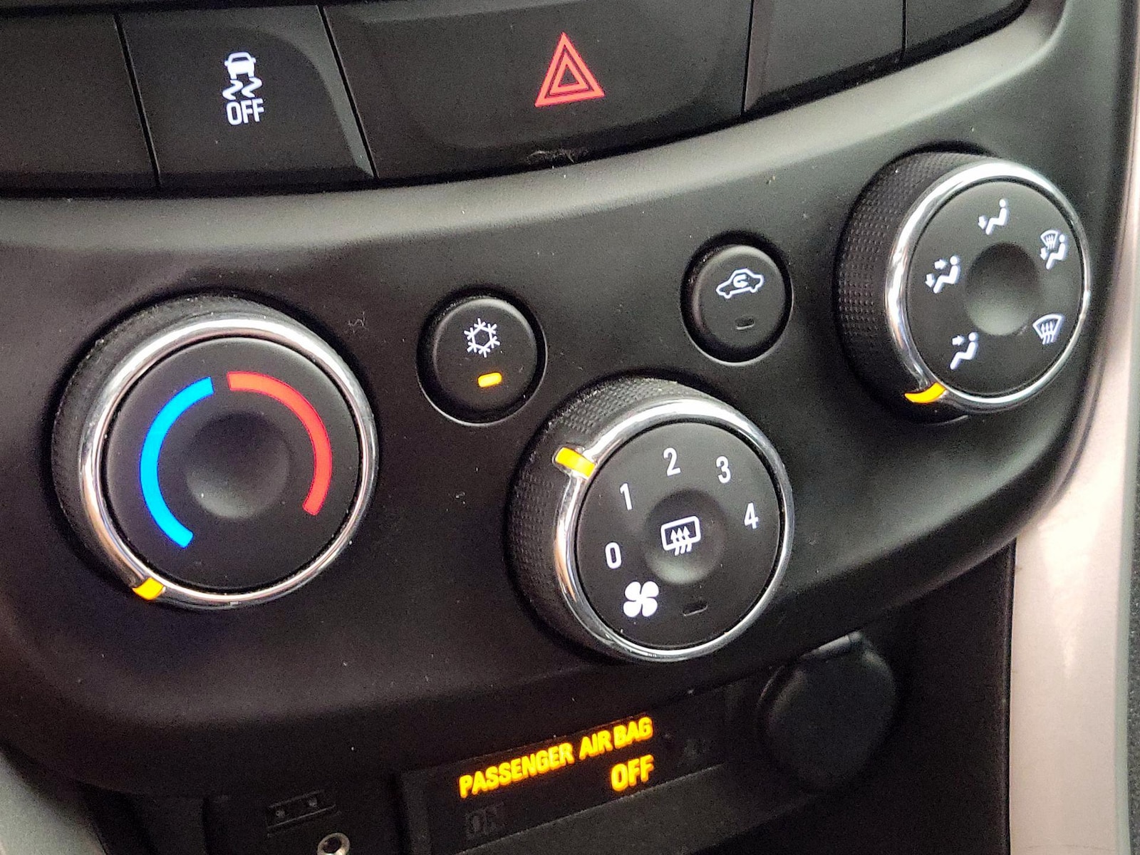 2021 Chevrolet Trax LS - Photo 17