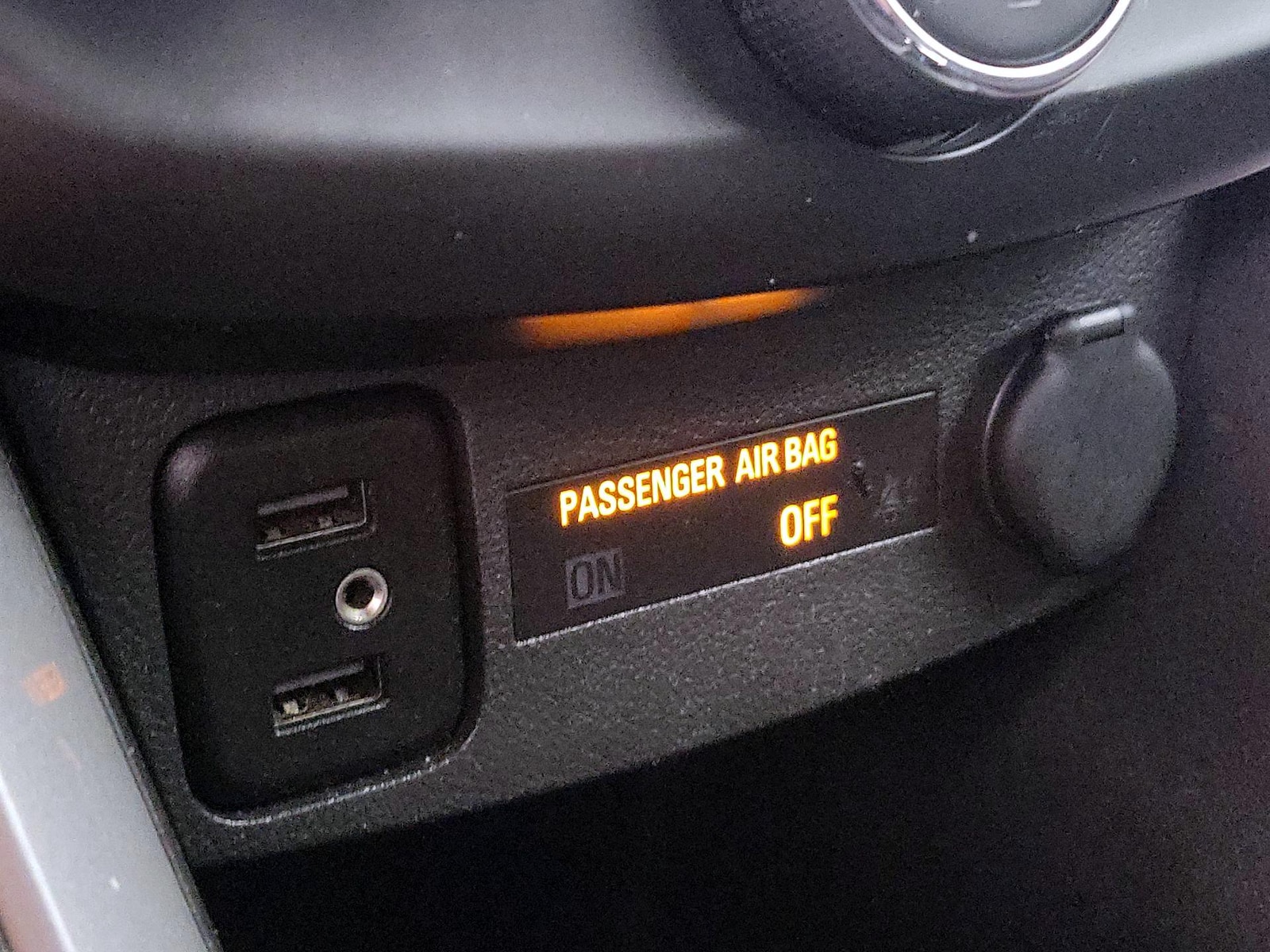 2021 Chevrolet Trax LS - Photo 19