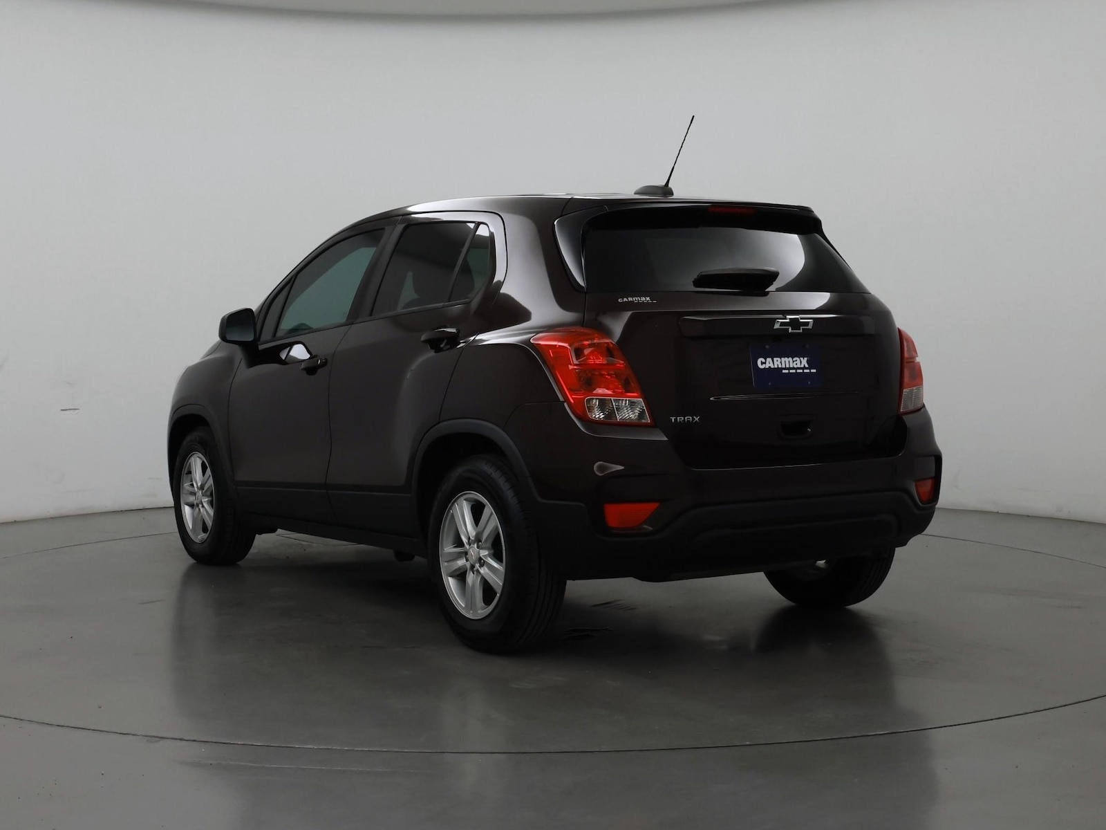 2021 Chevrolet Trax LS - Photo 3