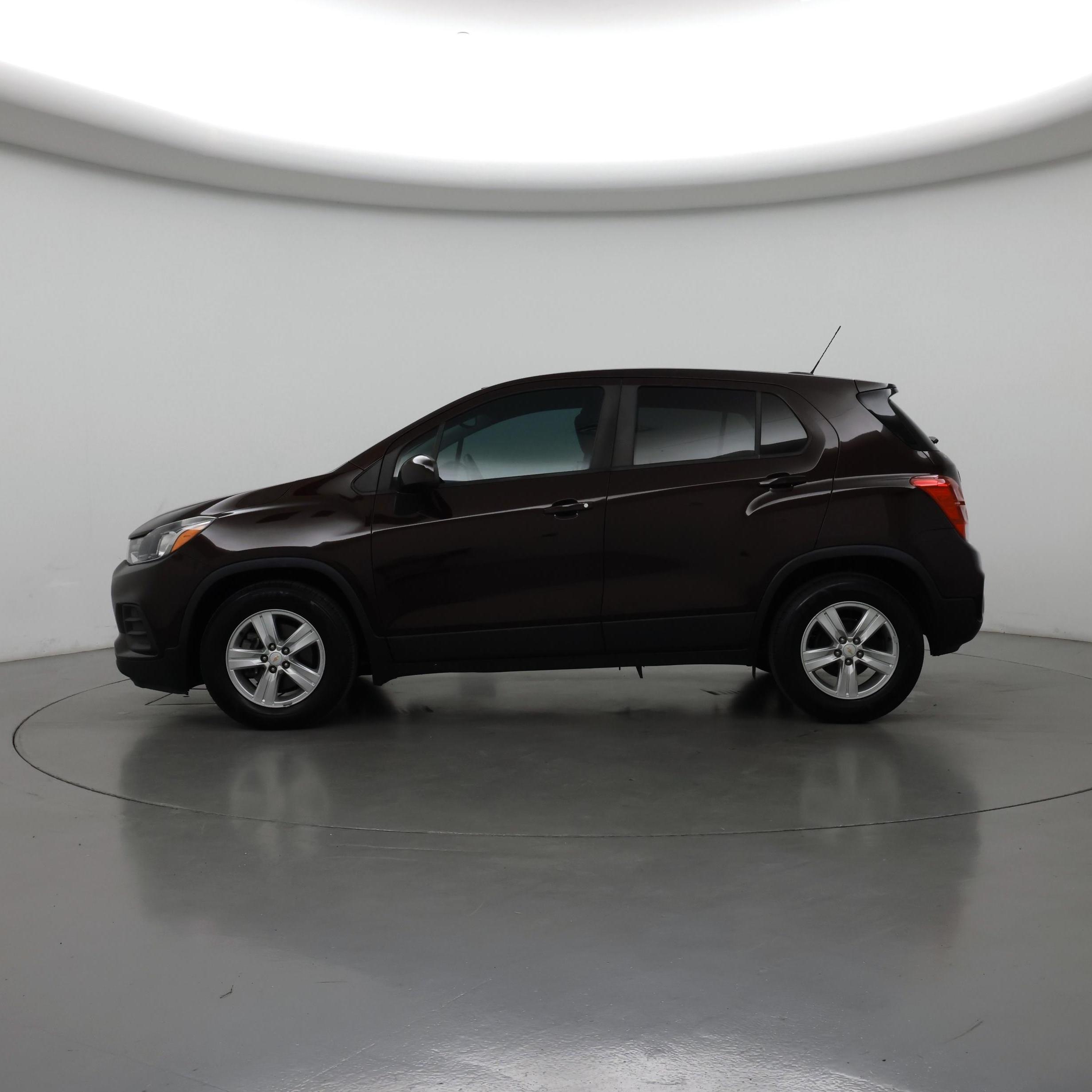 Thumbnail: 2021 Chevrolet Trax - 3