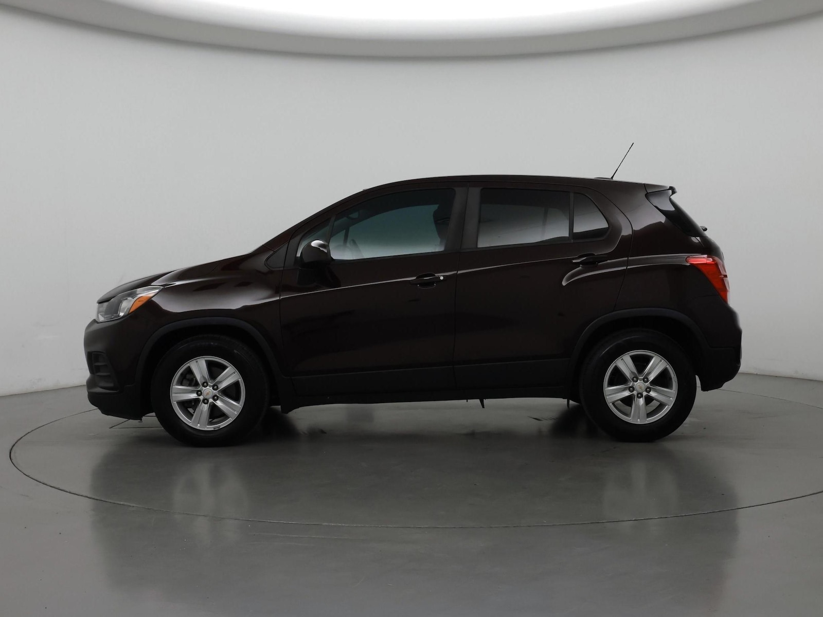 2021 Chevrolet Trax LS - Photo 4