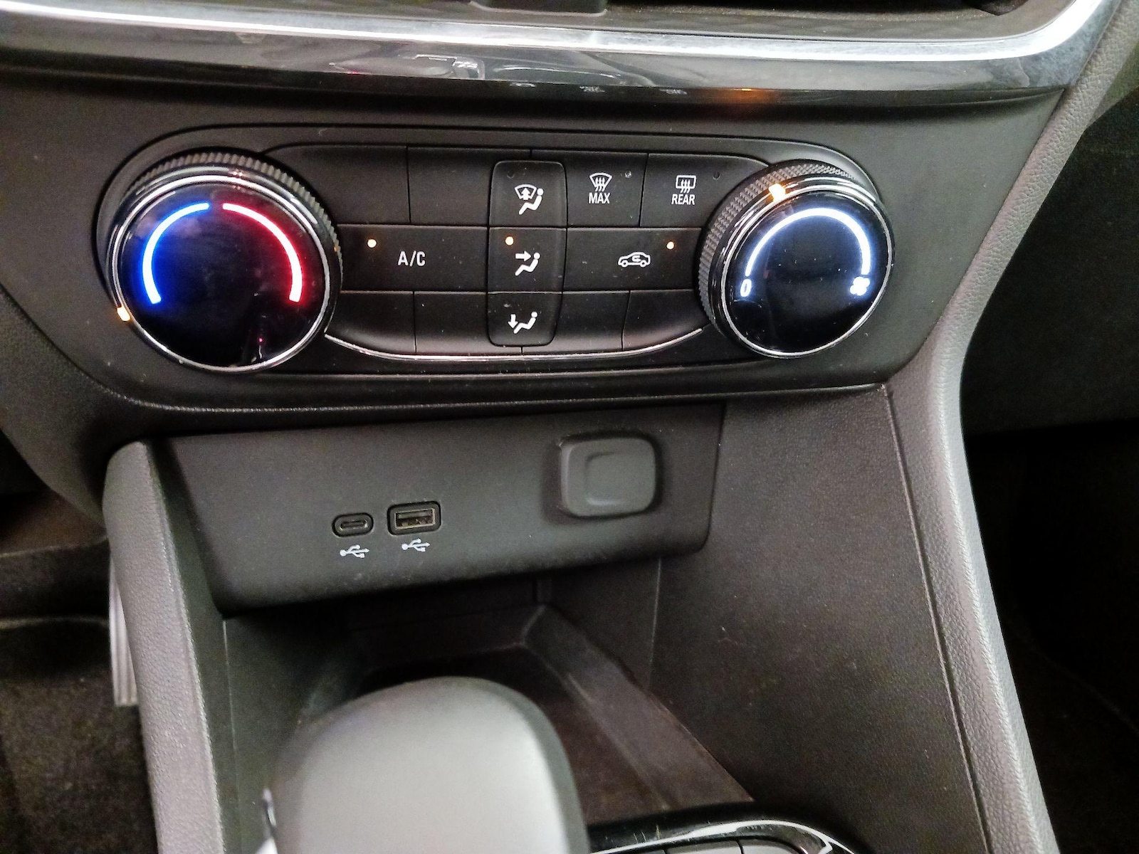 2025 Buick Encore GX Preferred - Photo 17